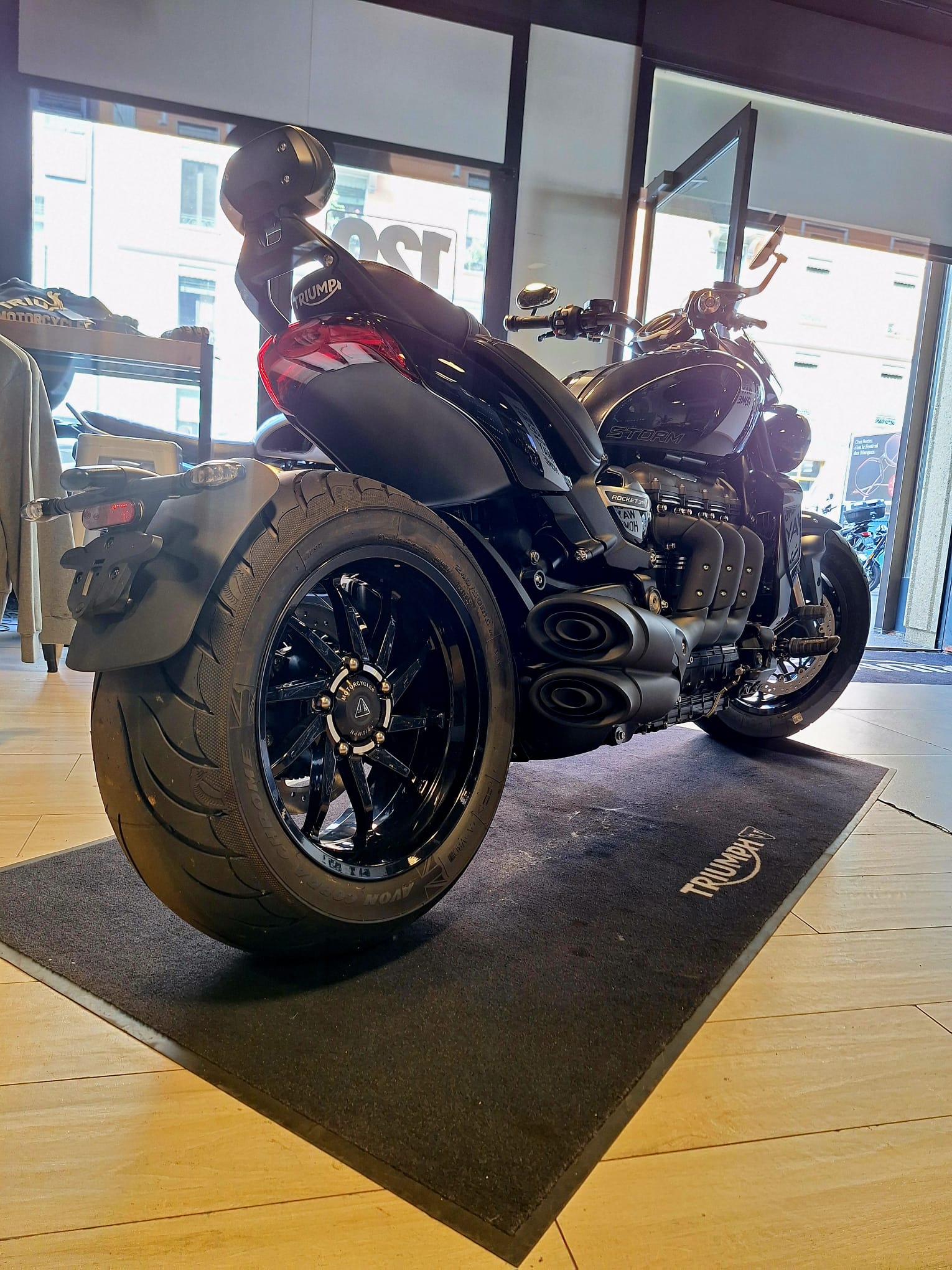 TRIUMPH ROCKET 3 STORM GT-showroom-element-3