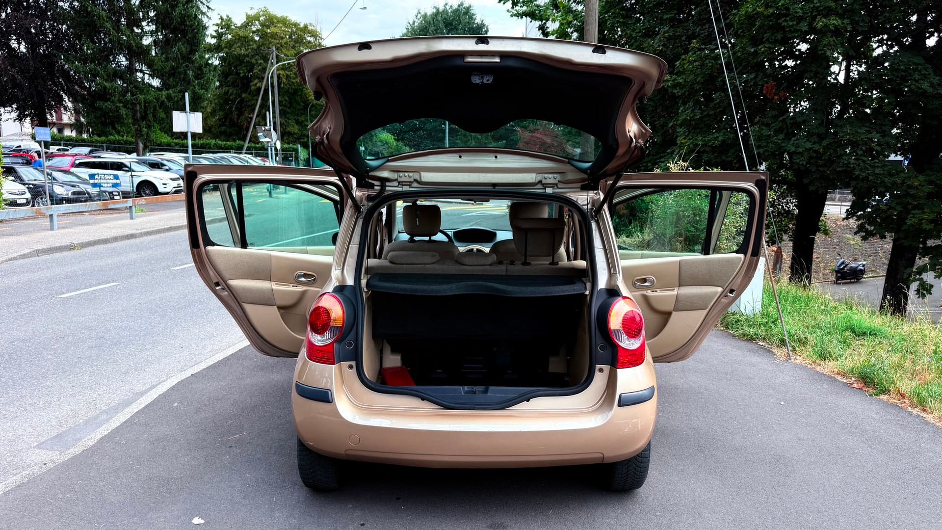 RENAULT Modus 1.6 16V Dynamique Luxe-image-10