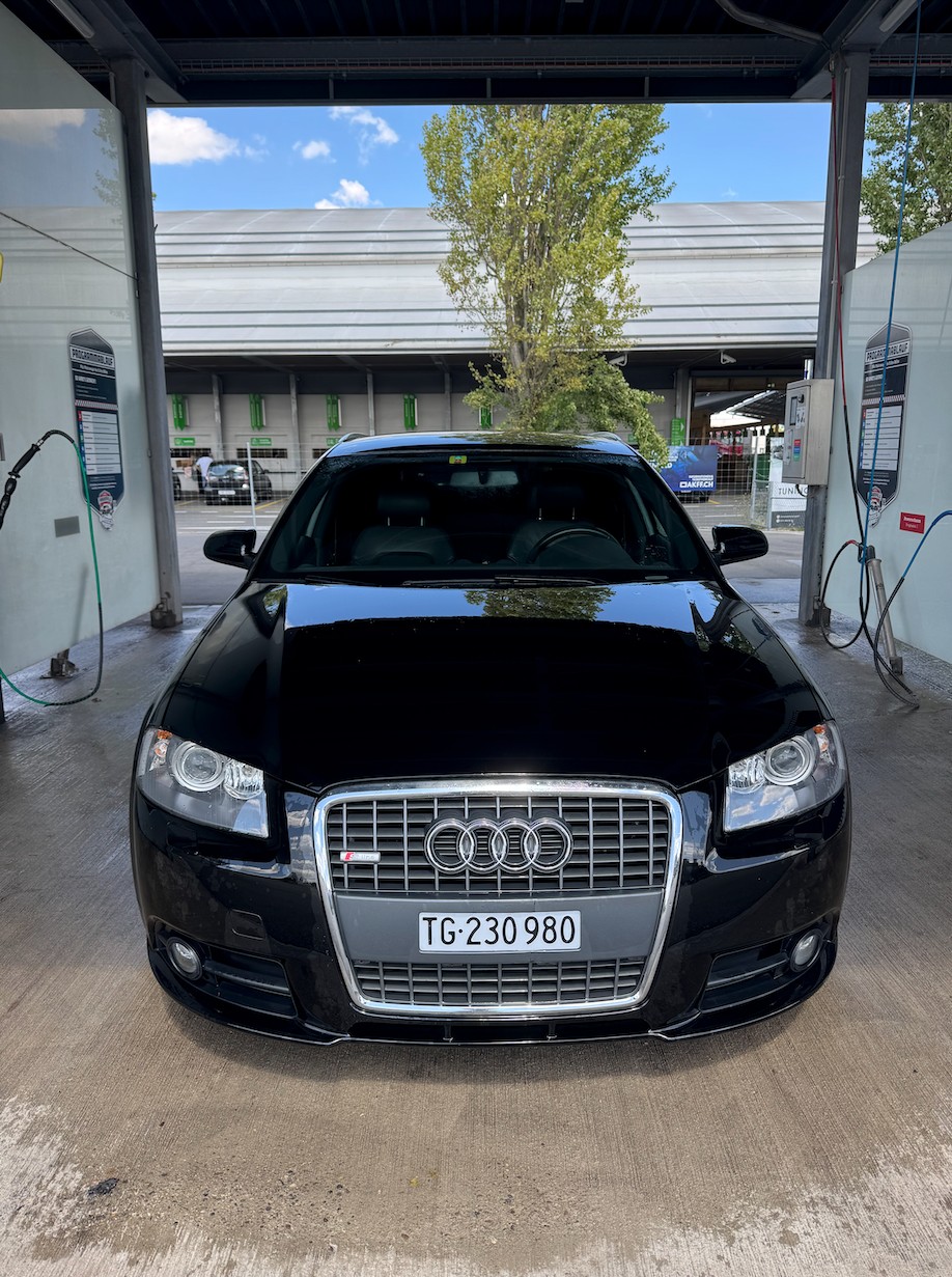 AUDI 2.0 TFSI S line-image-1