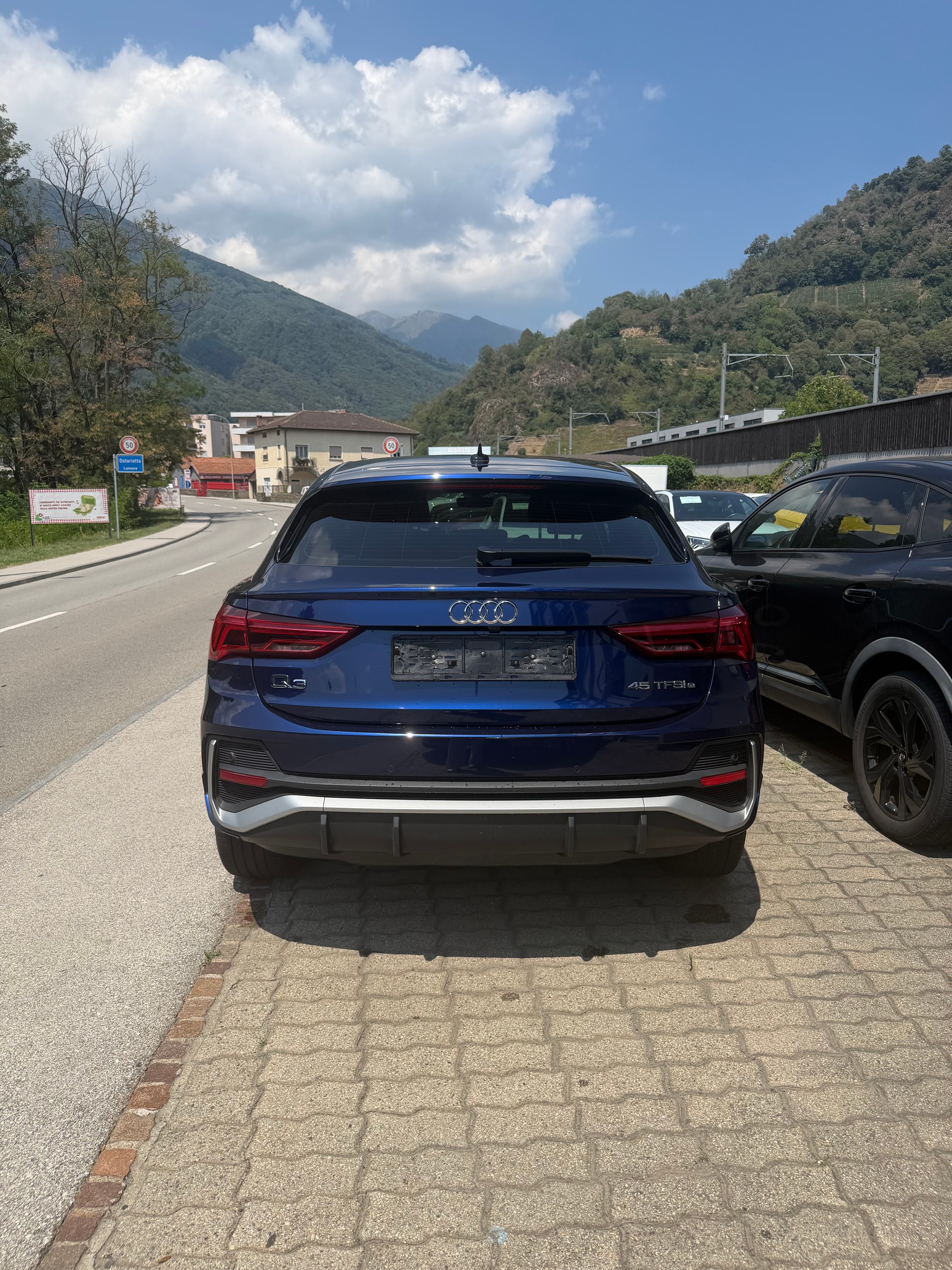 AUDI Q3 Sportback 45 TFSI e S line S-tronic-image-5