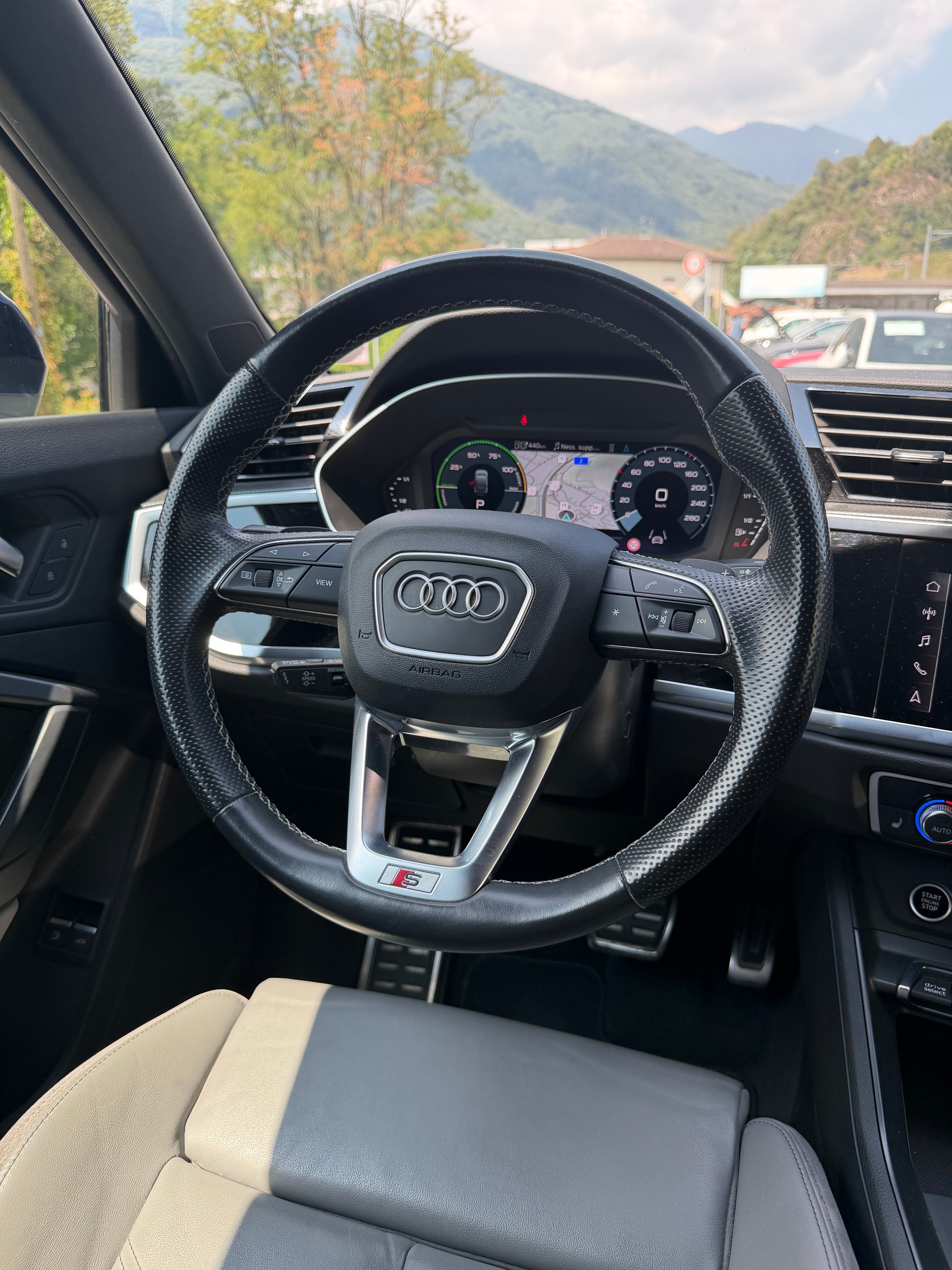 AUDI Q3 Sportback 45 TFSI e S line S-tronic-image-9