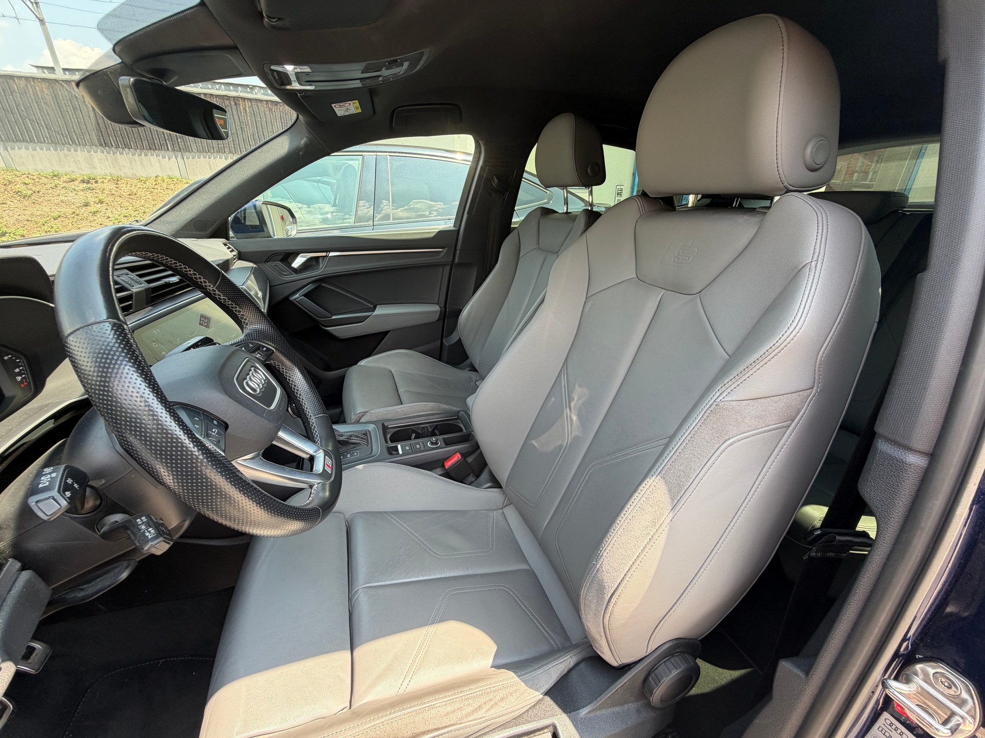 AUDI Q3 Sportback 45 TFSI e S line S-tronic-image-7