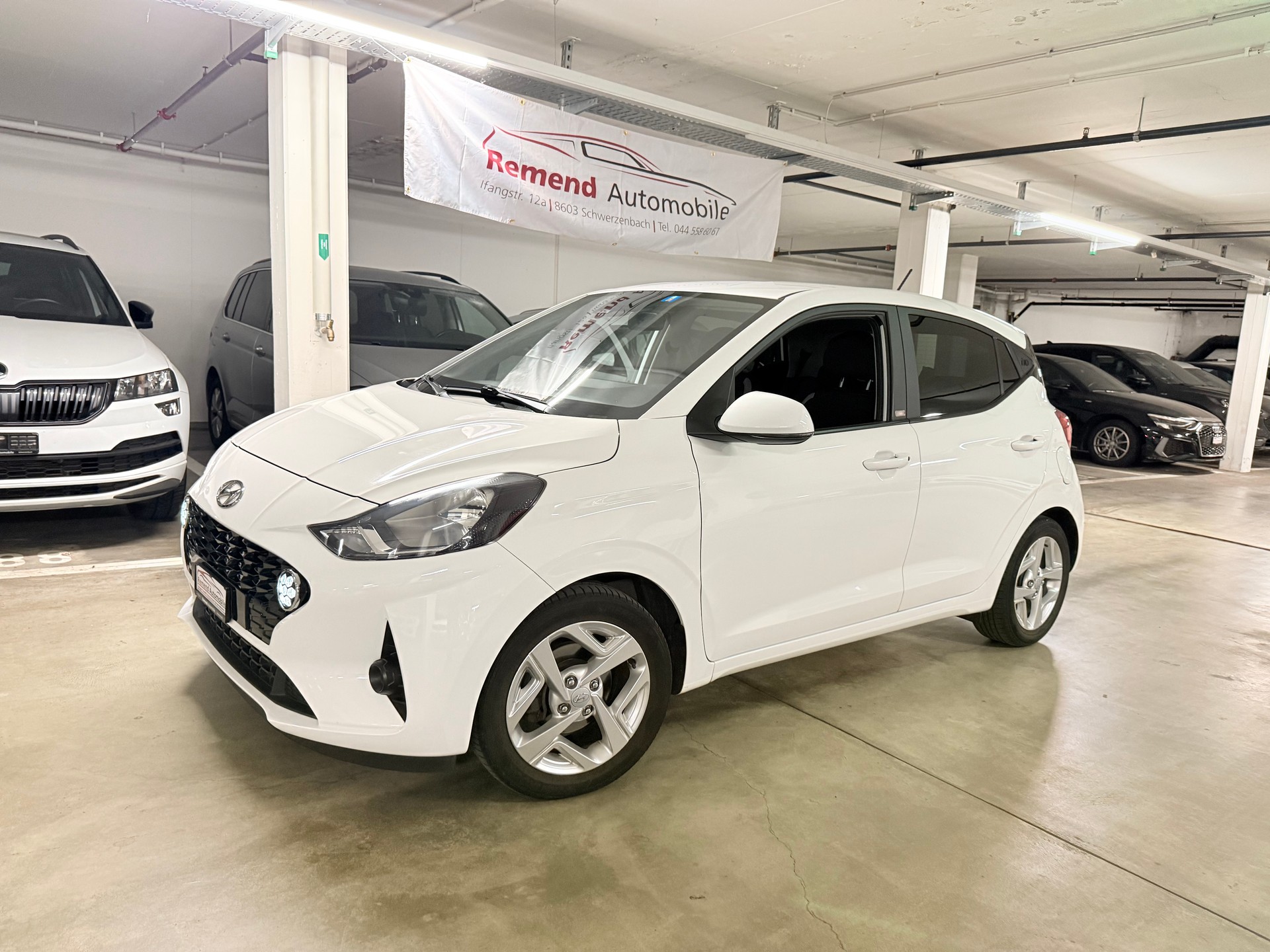 HYUNDAI i10 1.2 Amplia Automat RF-Kamera-image-0