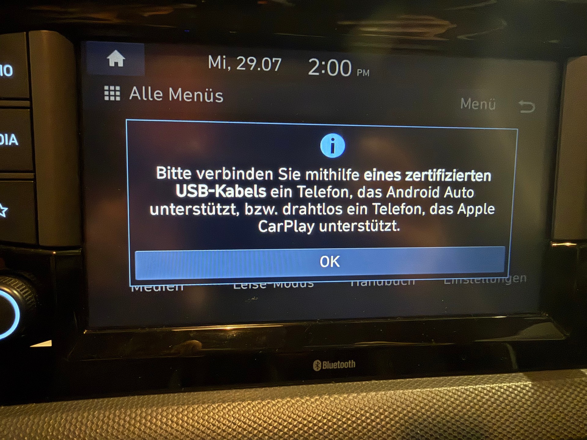 HYUNDAI i10 1.2 Amplia Automat RF-Kamera-image-15