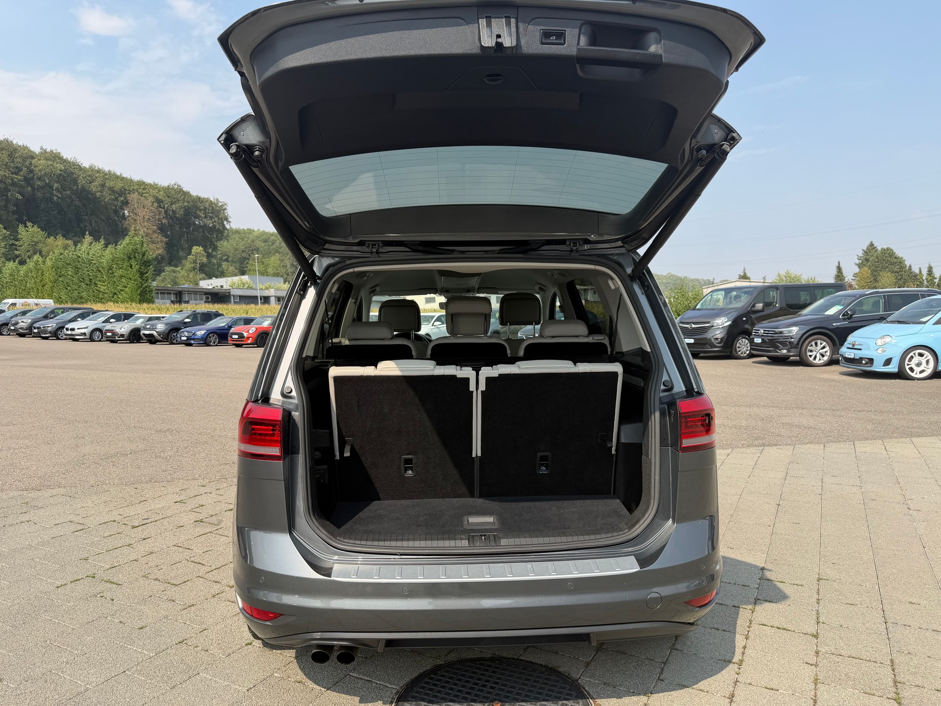 VW Touran 1.8 TSI BlueMotion Technology Highline DSG-image-5