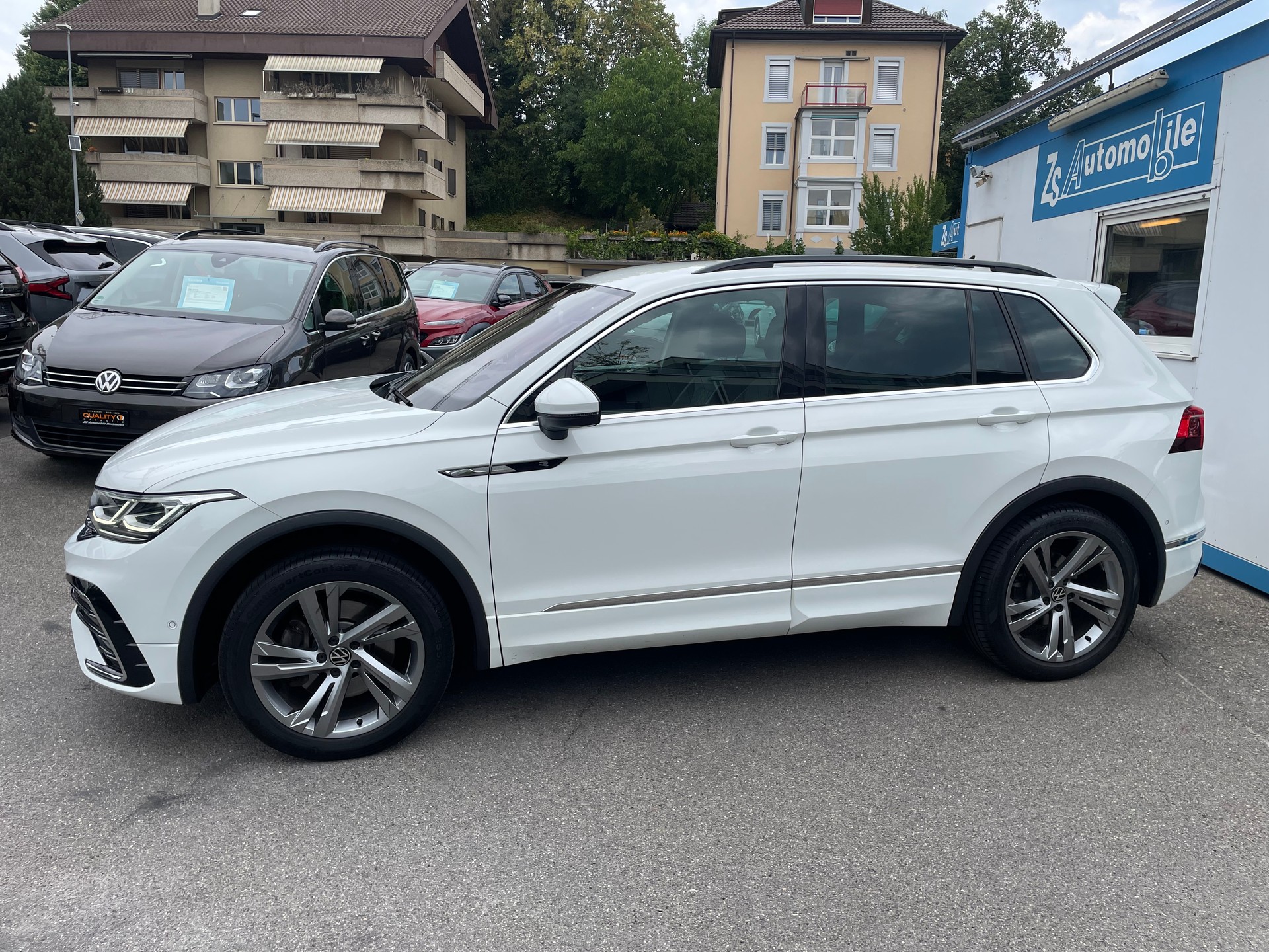 VW Tiguan 2.0 TDI SCR R-Line 4Motion DSG-image-1