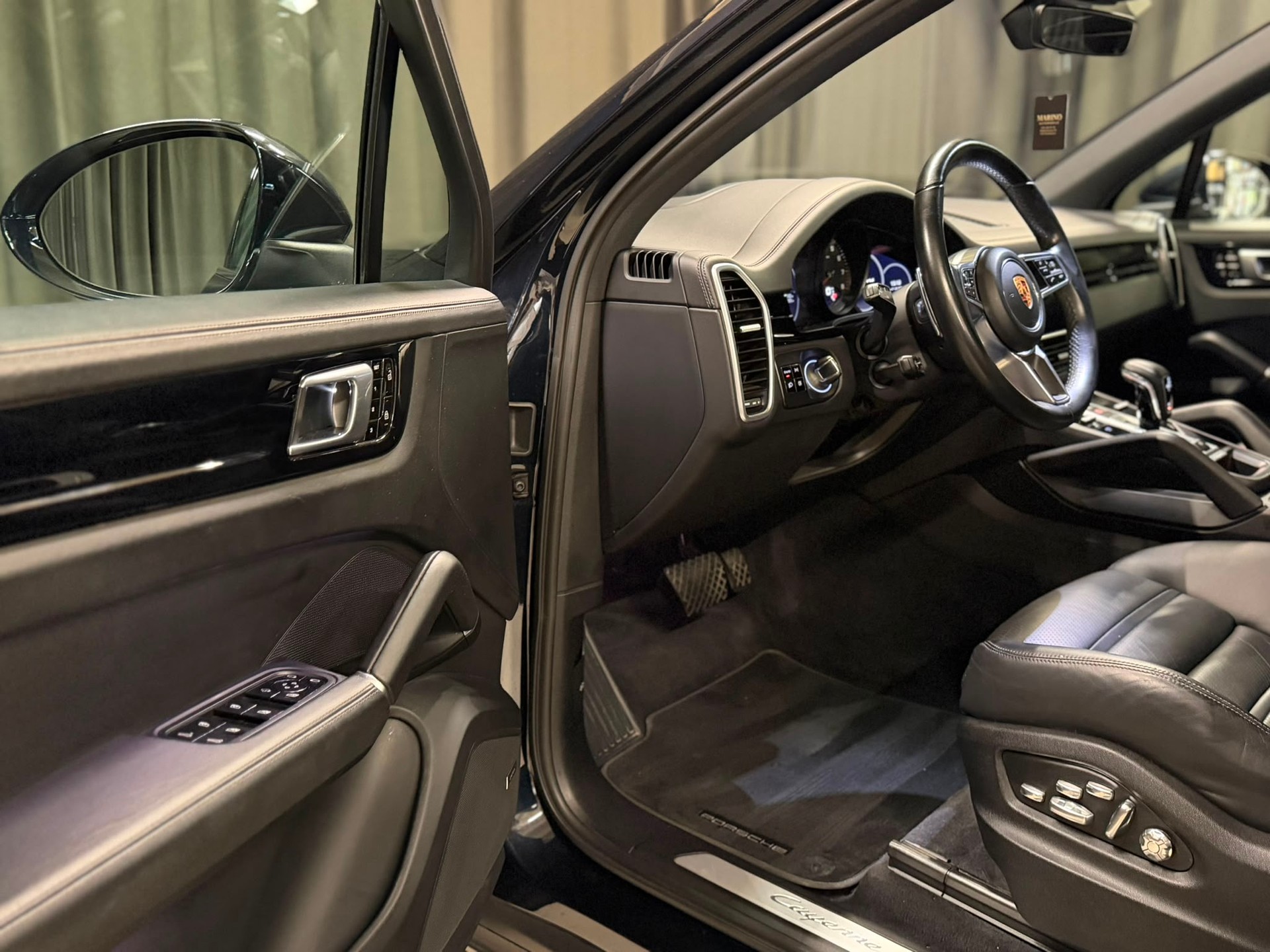 PORSCHE Cayenne-image-10