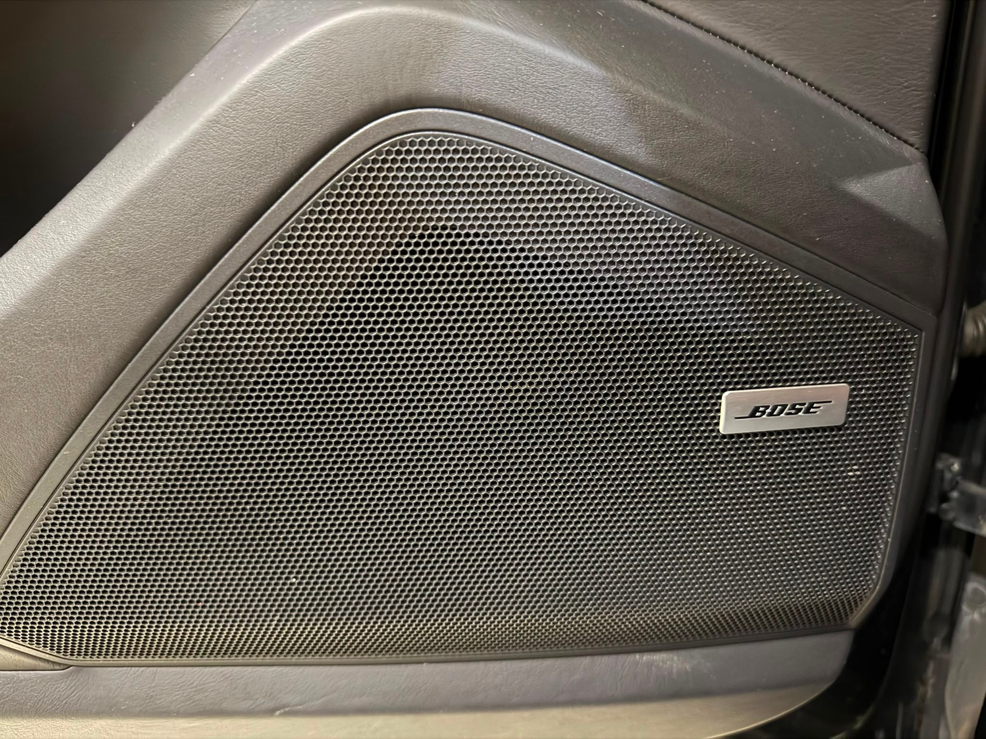 PORSCHE Cayenne-image-7