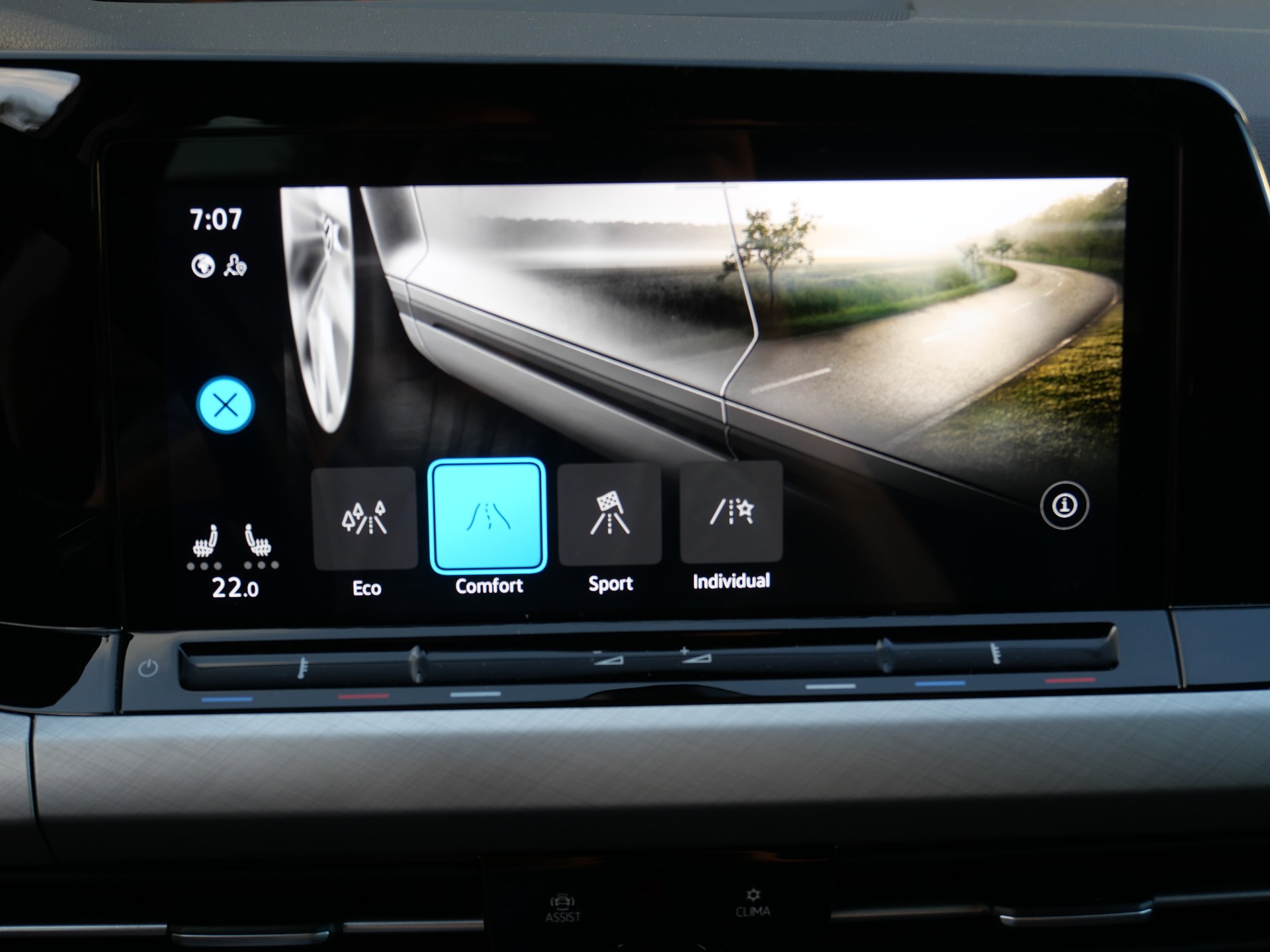 VW Golf 1.5 e TSI ACT Selection DSG *CH-Auslieferung, Head-Up Display*-image-22