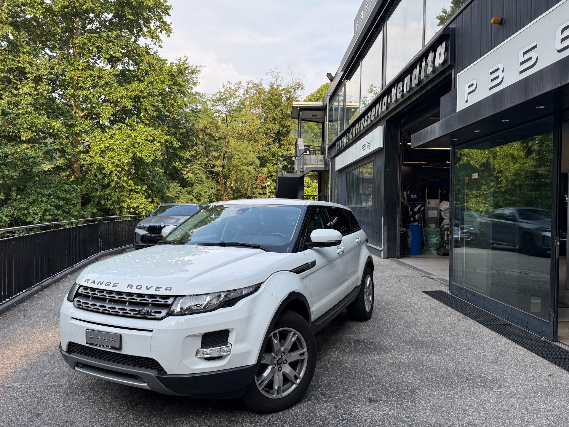 LAND ROVER Range Rover Evoque 2.2 TD4 Dynamic AT6-image-0