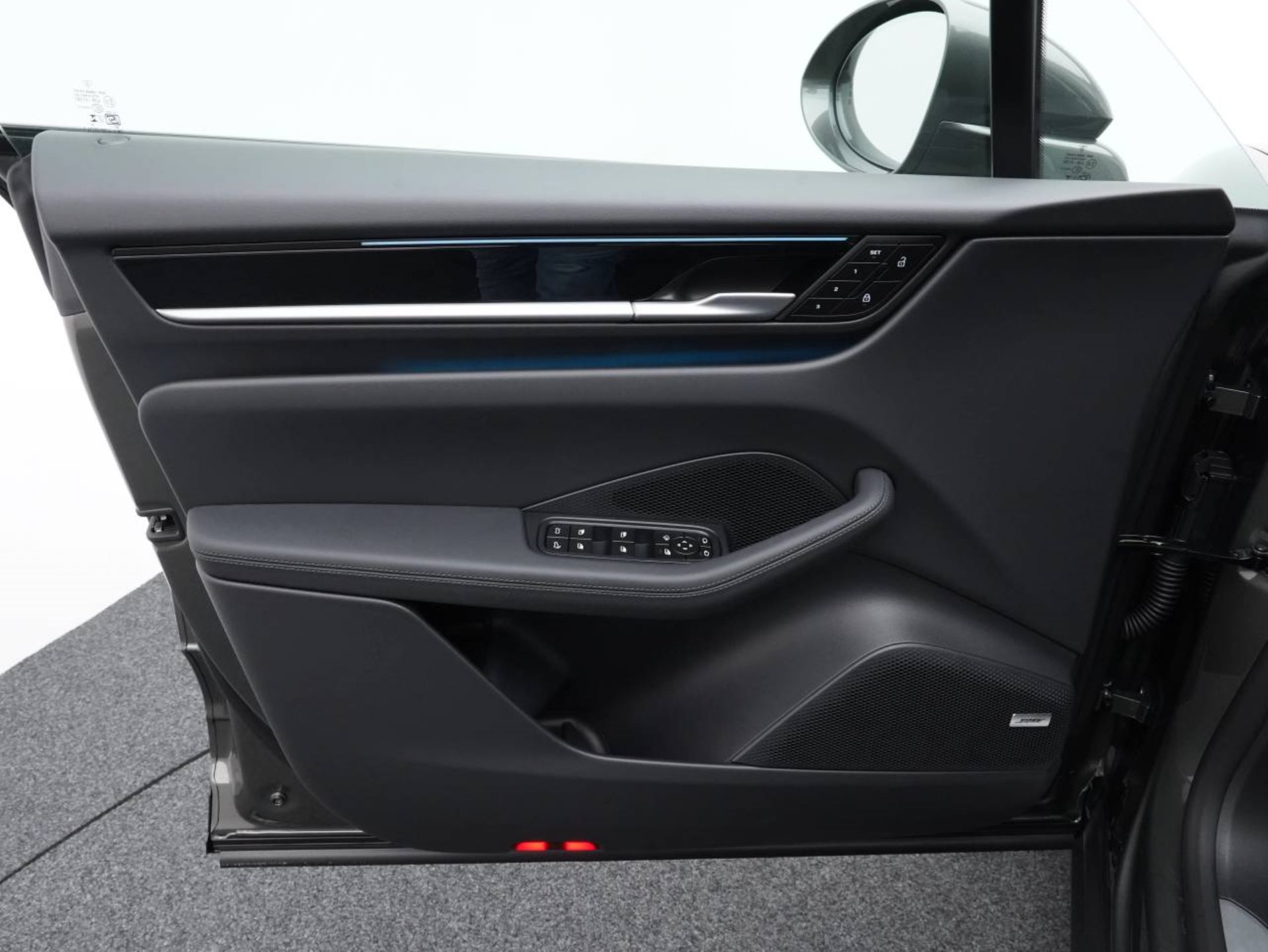 PORSCHE Macan 4-image-19