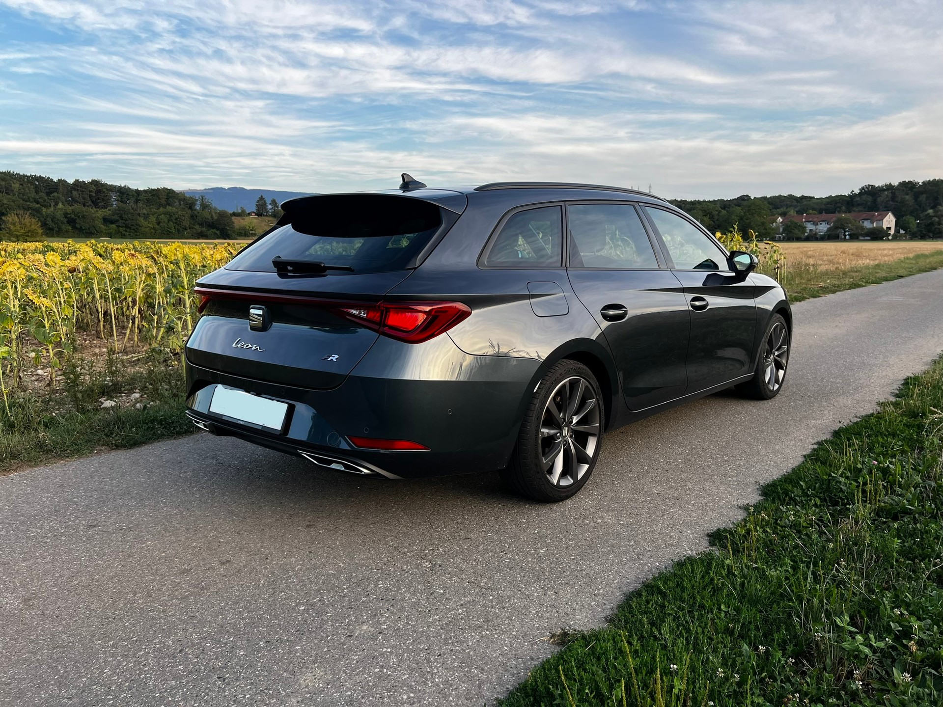 SEAT 1.5 eTSI FR DSG-image-1