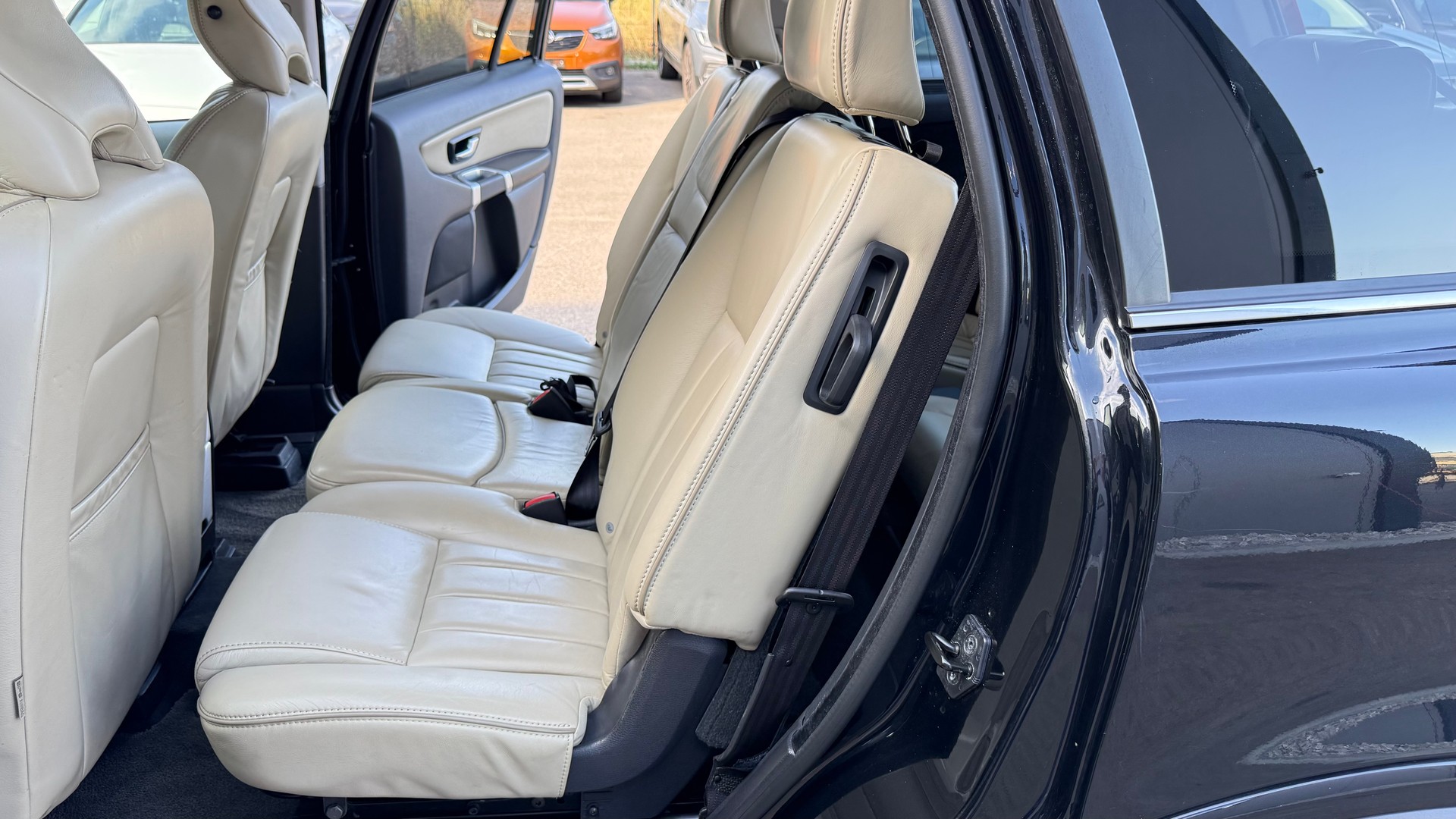 VOLVO XC90 D5 AWD Summum Geartronic-image-11