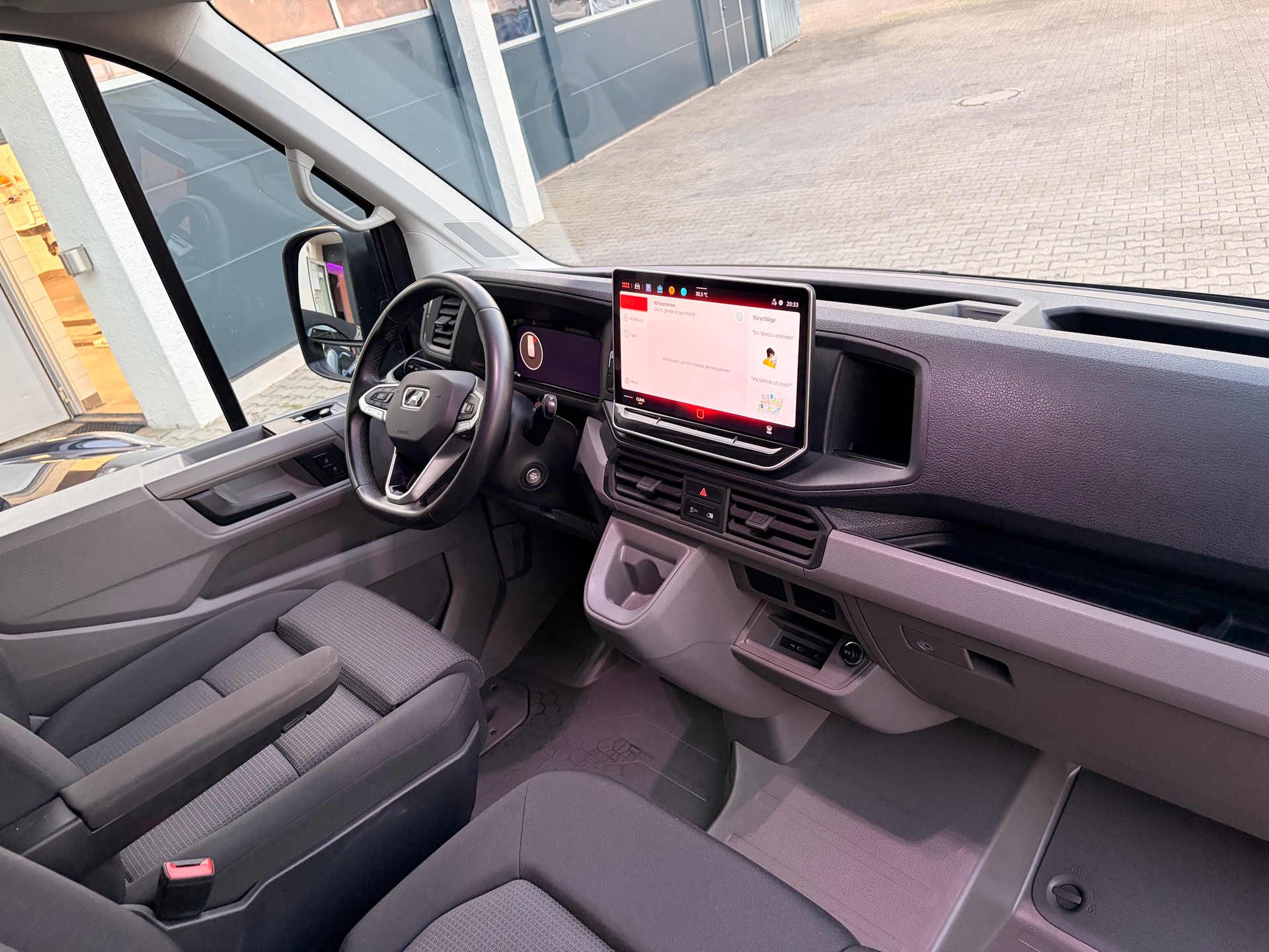 MAN TGE 3.180 Standard 4x4 A-image-4