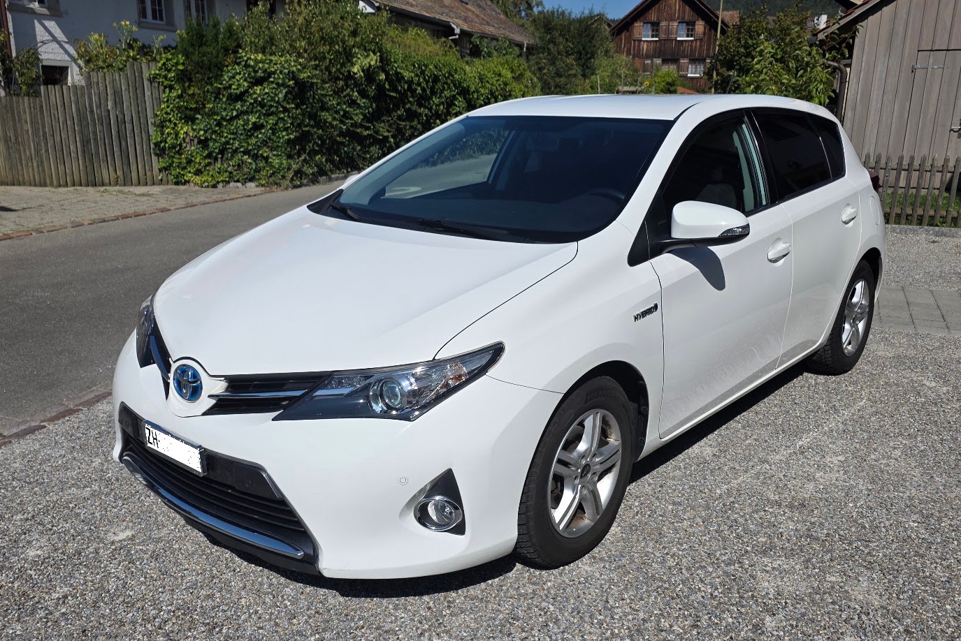 TOYOTA 1.8 HSD Linea Luna-image-0
