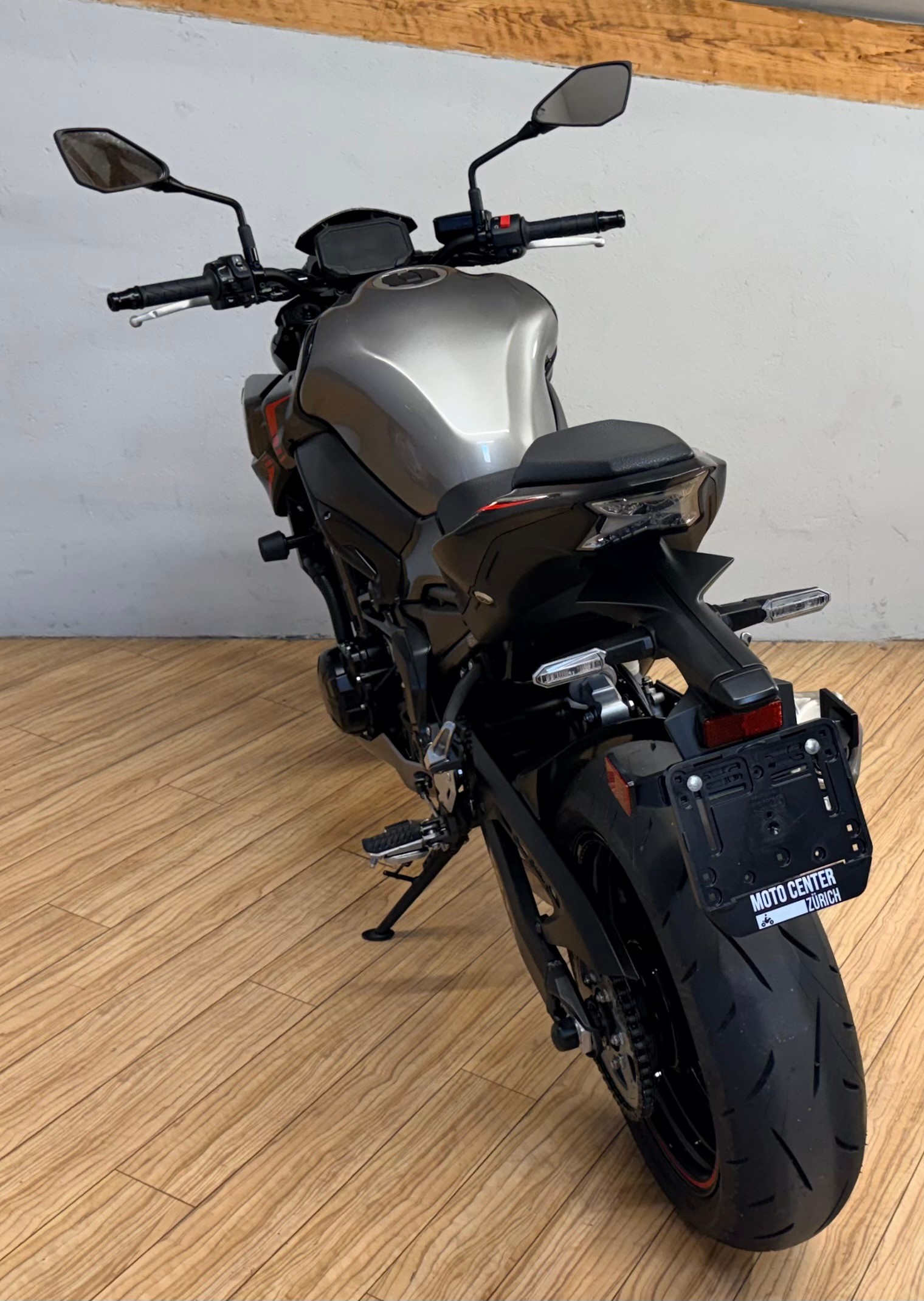 KAWASAKI Z 900 (35kW)-showroom-element-3