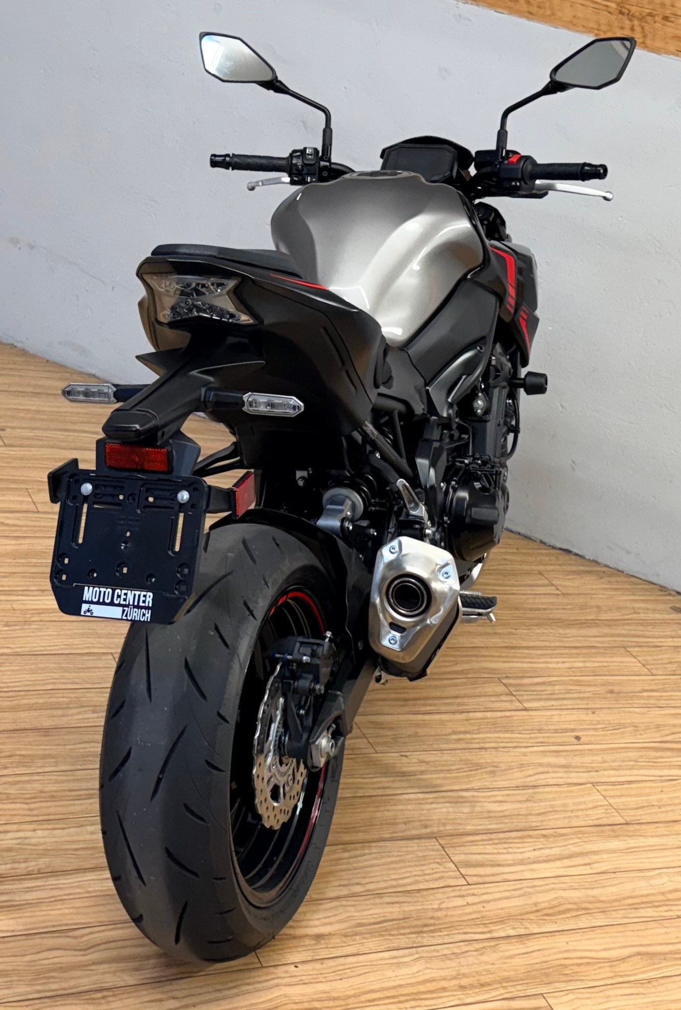 KAWASAKI Z 900 (35kW)-showroom-element-1