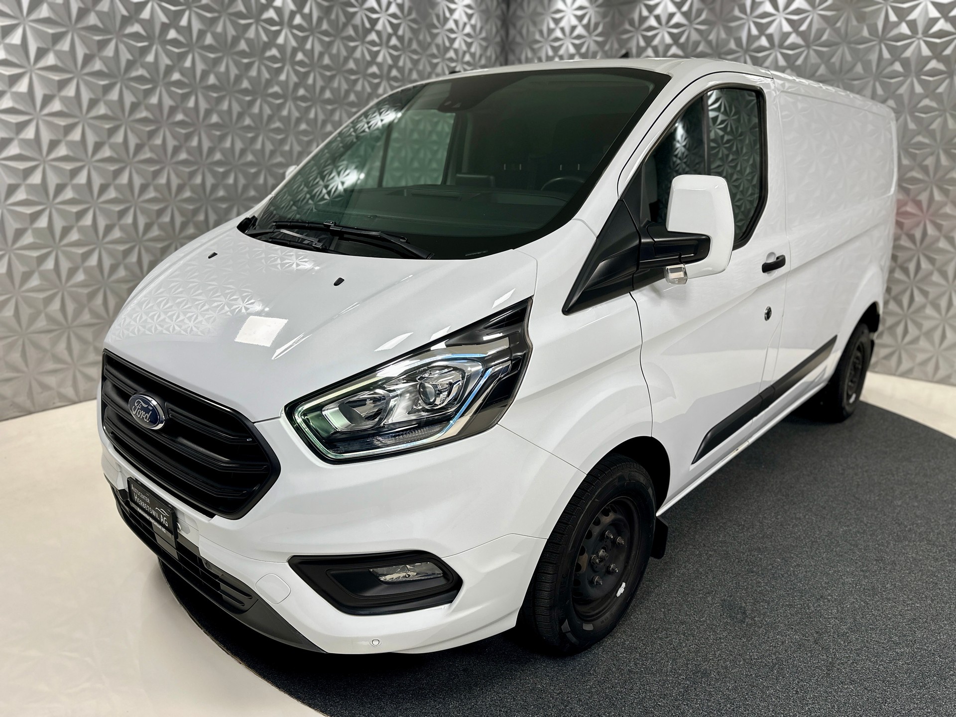 FORD Transit Custom Van 280 L1H1Trend-image-8