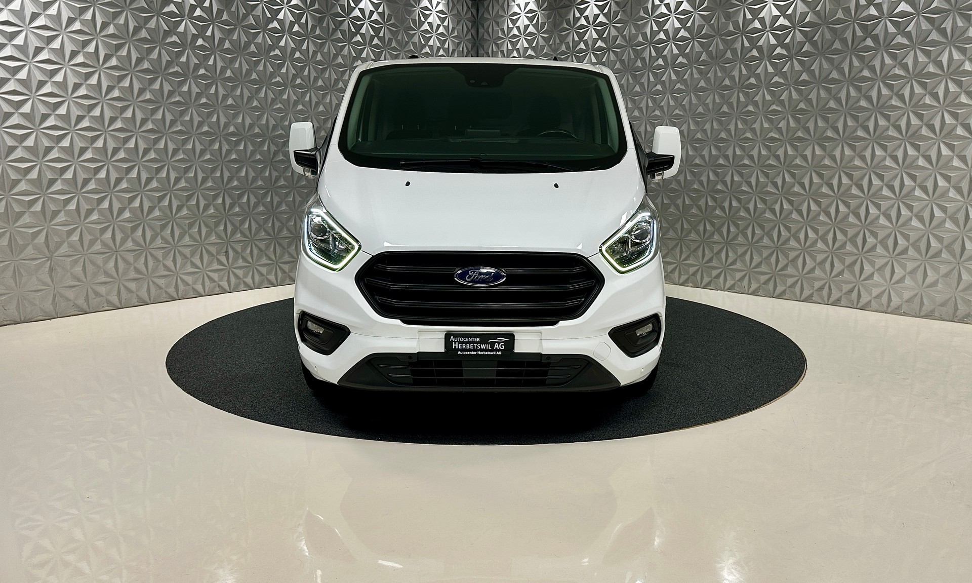 FORD Transit Custom Van 280 L1H1Trend-image-1