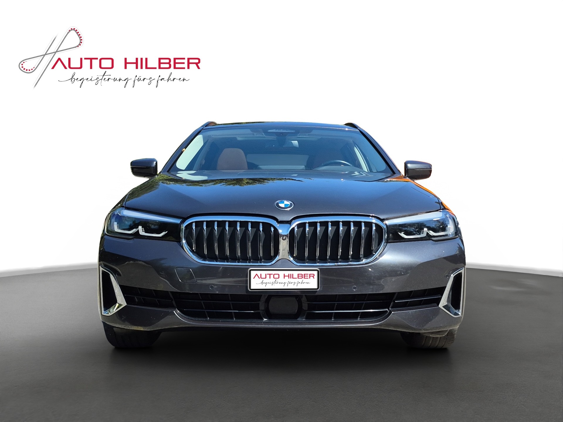 BMW 530d xDrive 48V Touring Luxury Line Steptronic *Neupreis 108'000 CHF/Massagesitze*-image-1