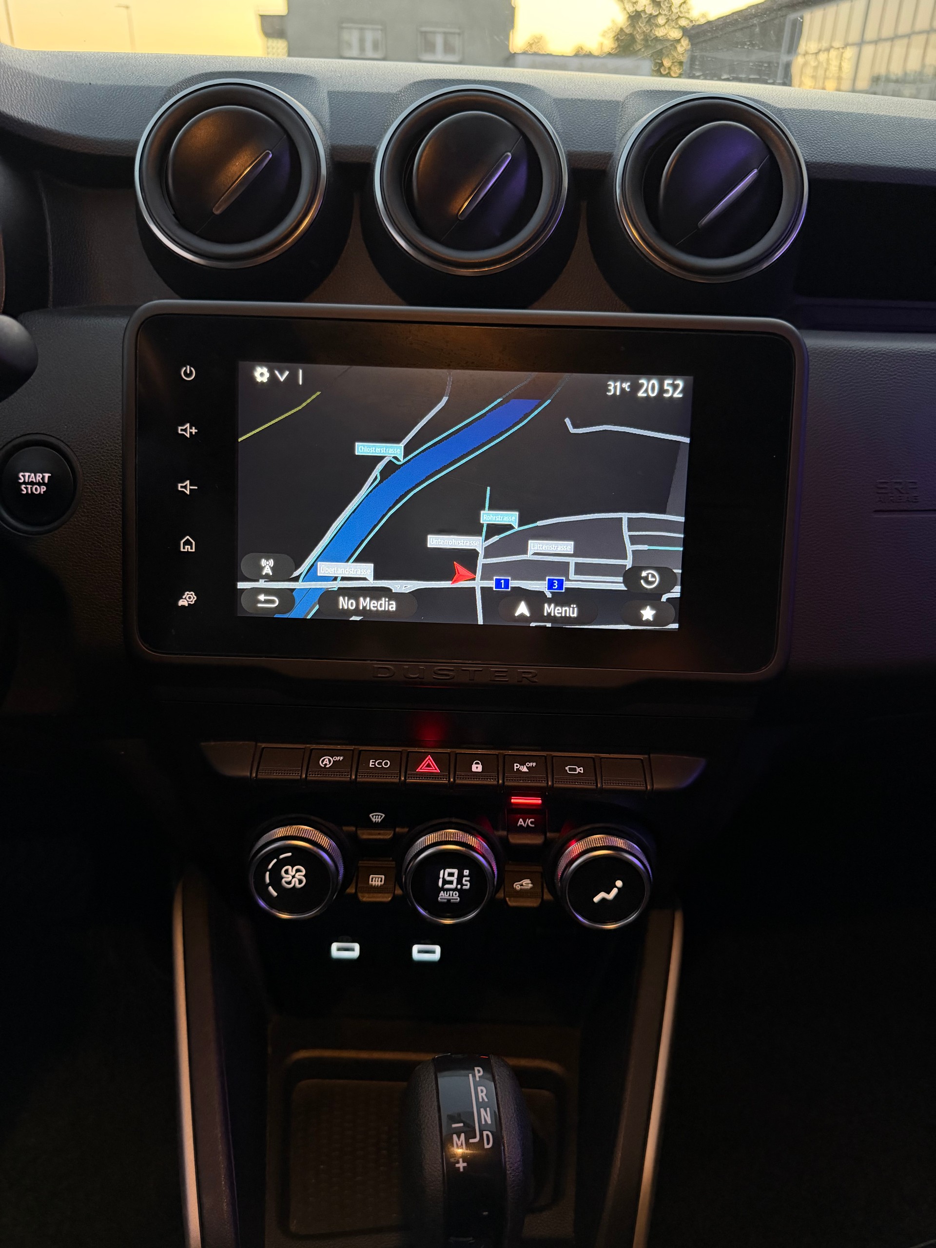 DACIA Duster TCe 150 Prestige EDC 4x2-image-12