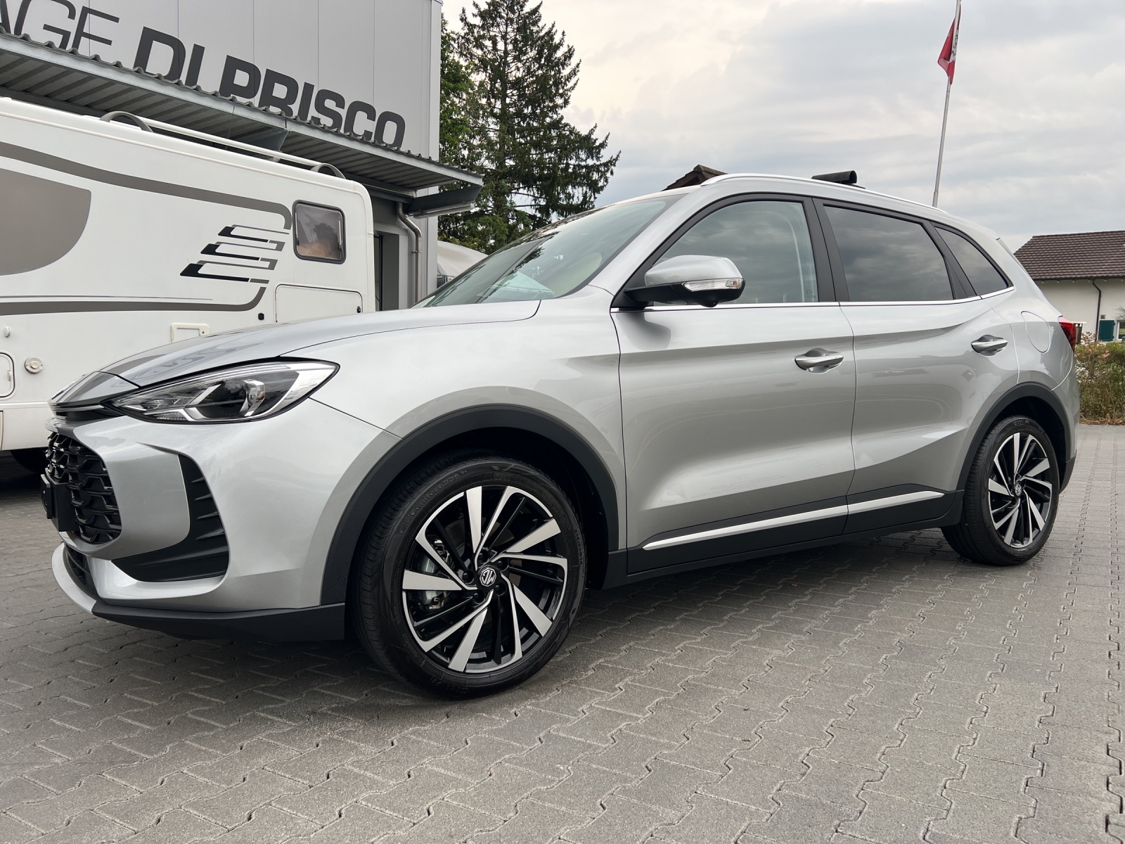 MG ZS 1.5 HEV Luxury-image-0
