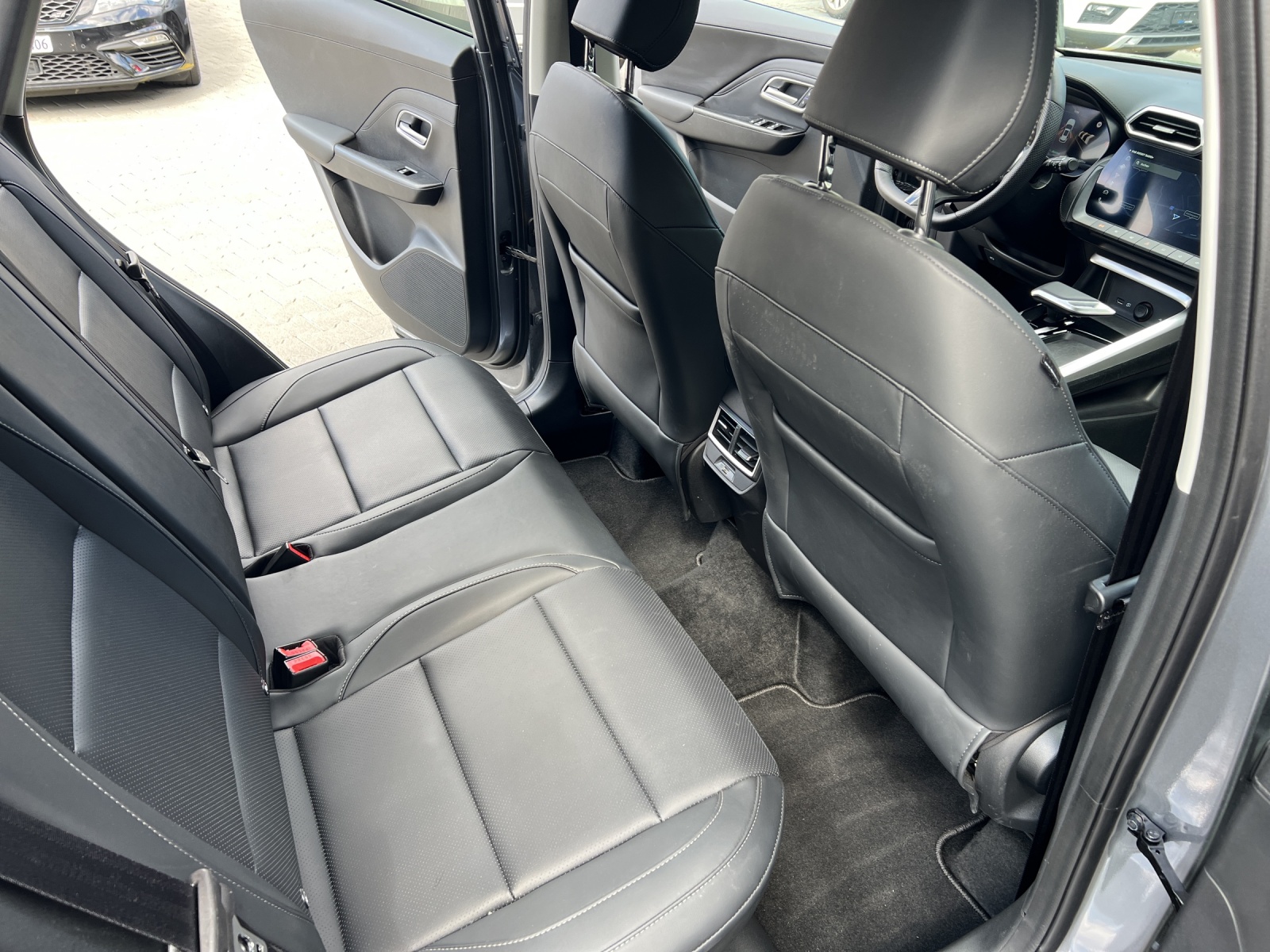 MG ZS 1.5 HEV Luxury-image-6