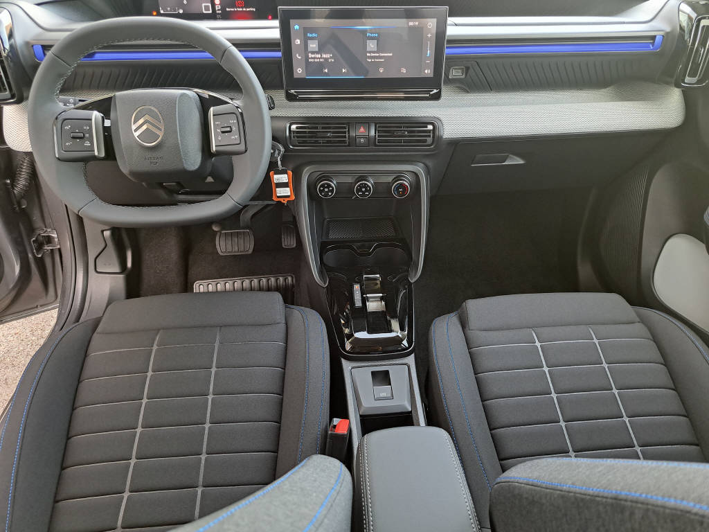 CITROEN C3 1.2 Hybrid Plus 110cv autom.-image-11
