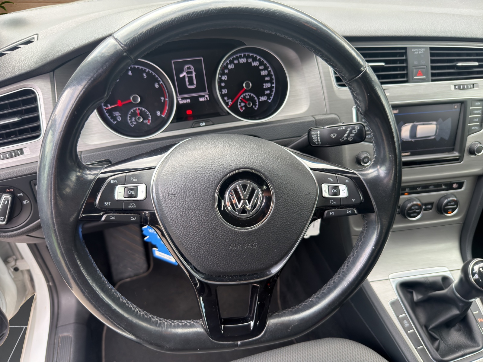 VW Golf 1.2 TSI Comfort-image-10