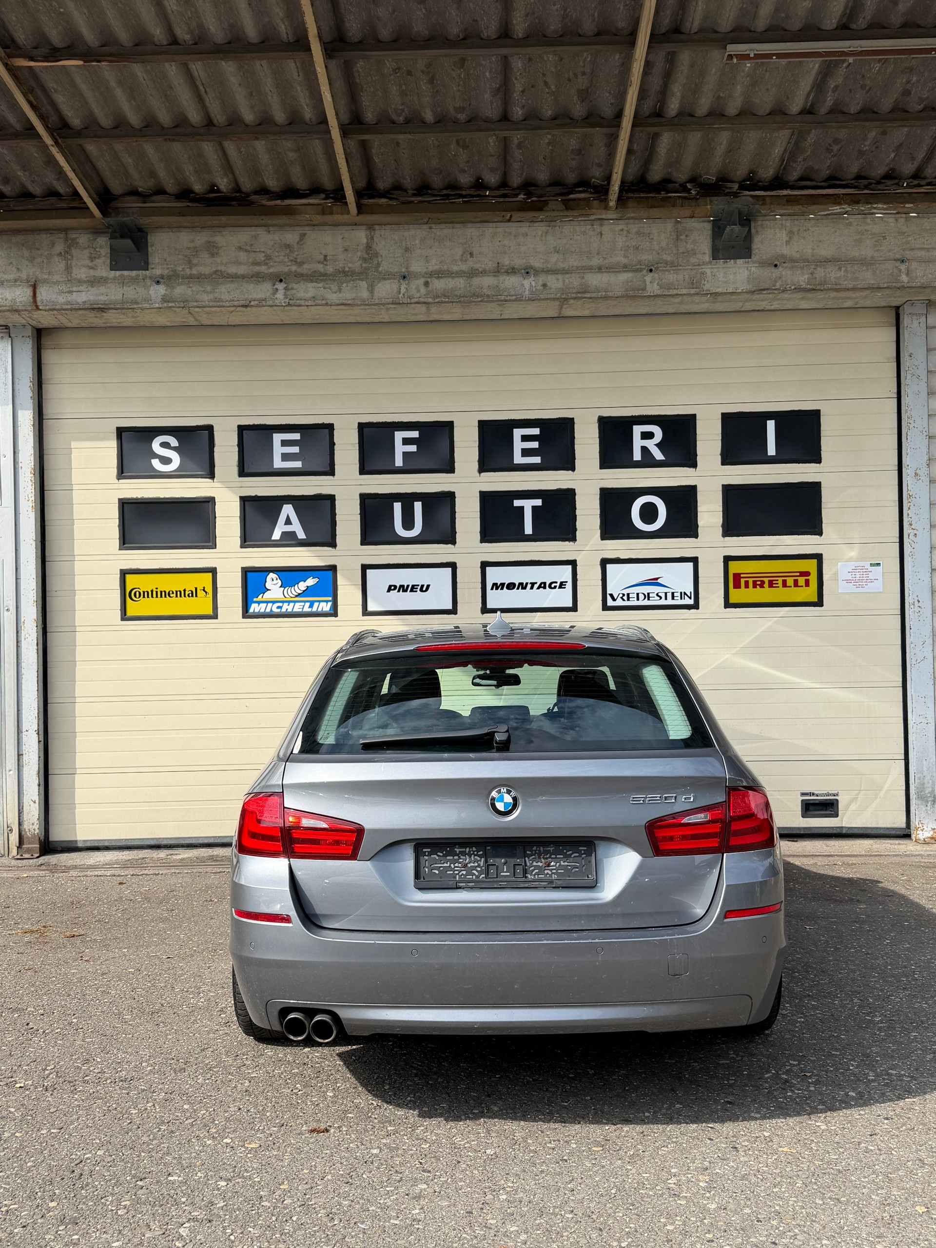 BMW 520d Touring Steptronic-image-4