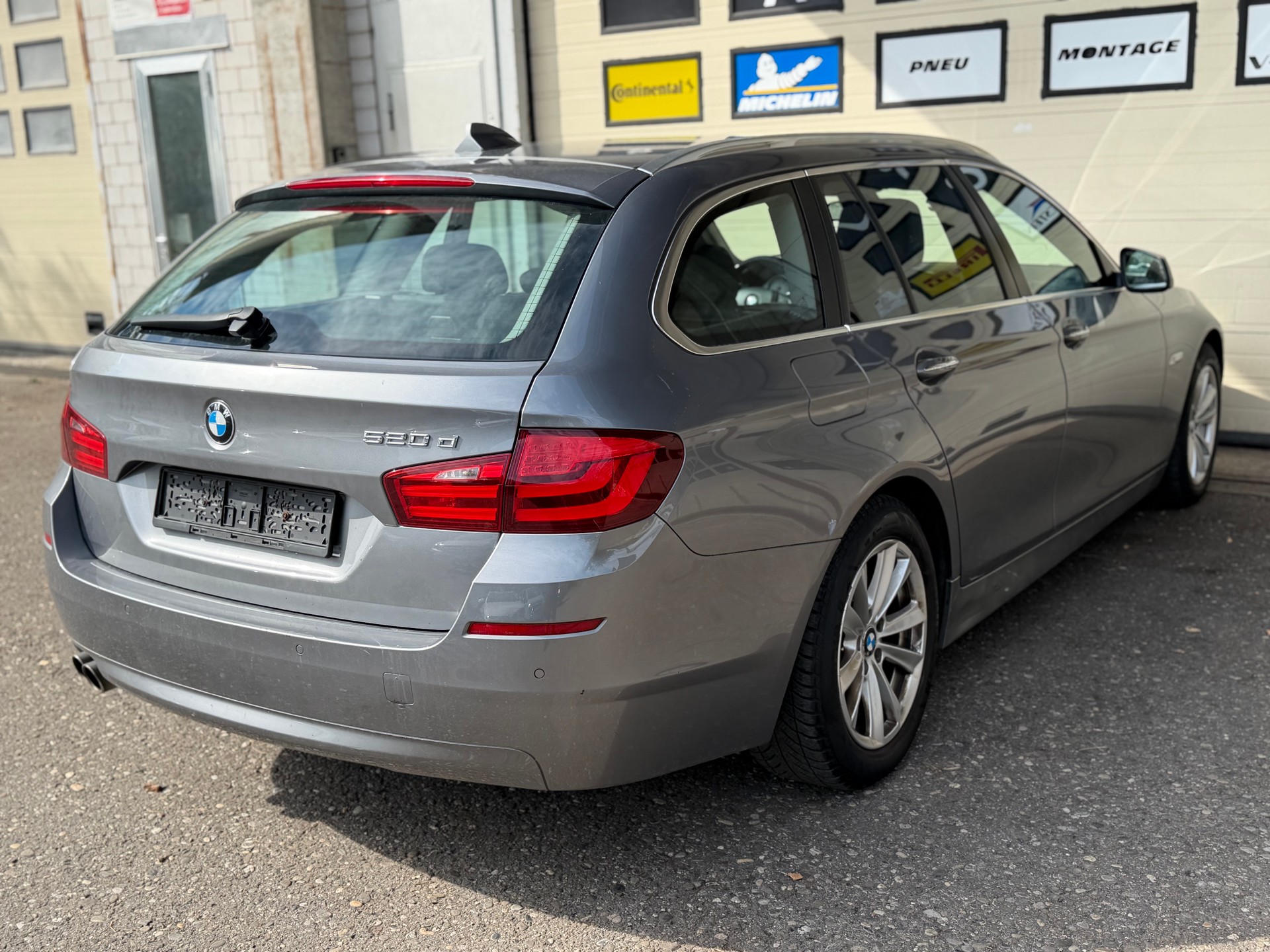 BMW 520d Touring Steptronic-image-3
