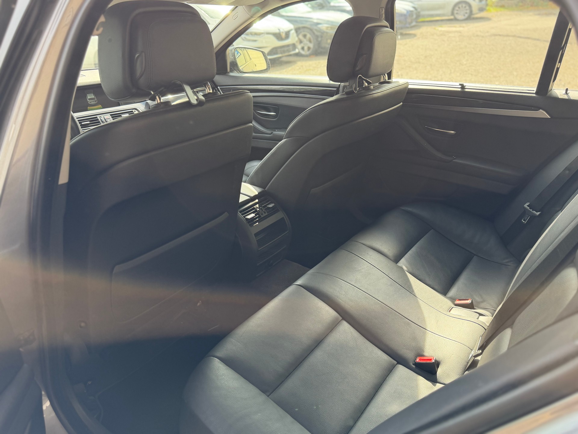 BMW 520d Touring Steptronic-image-10