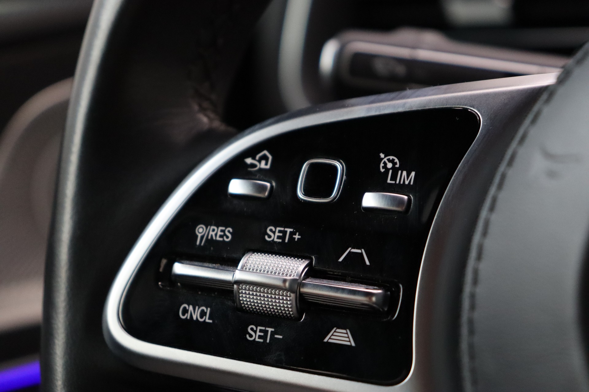 MERCEDES-BENZ GLE Coupé 400 d 4Matic 9G-Tronic-image-16