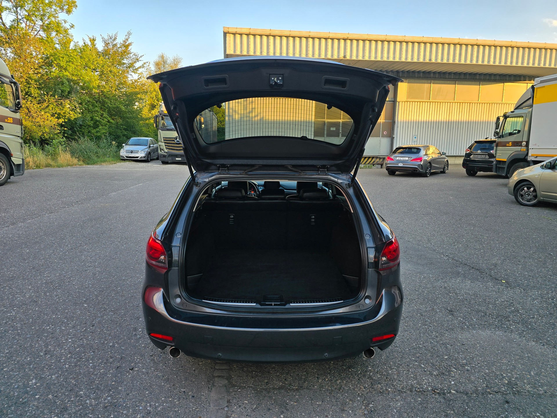 MAZDA 6 Sportwagon 2.2 D 16V HP Revolution-image-6
