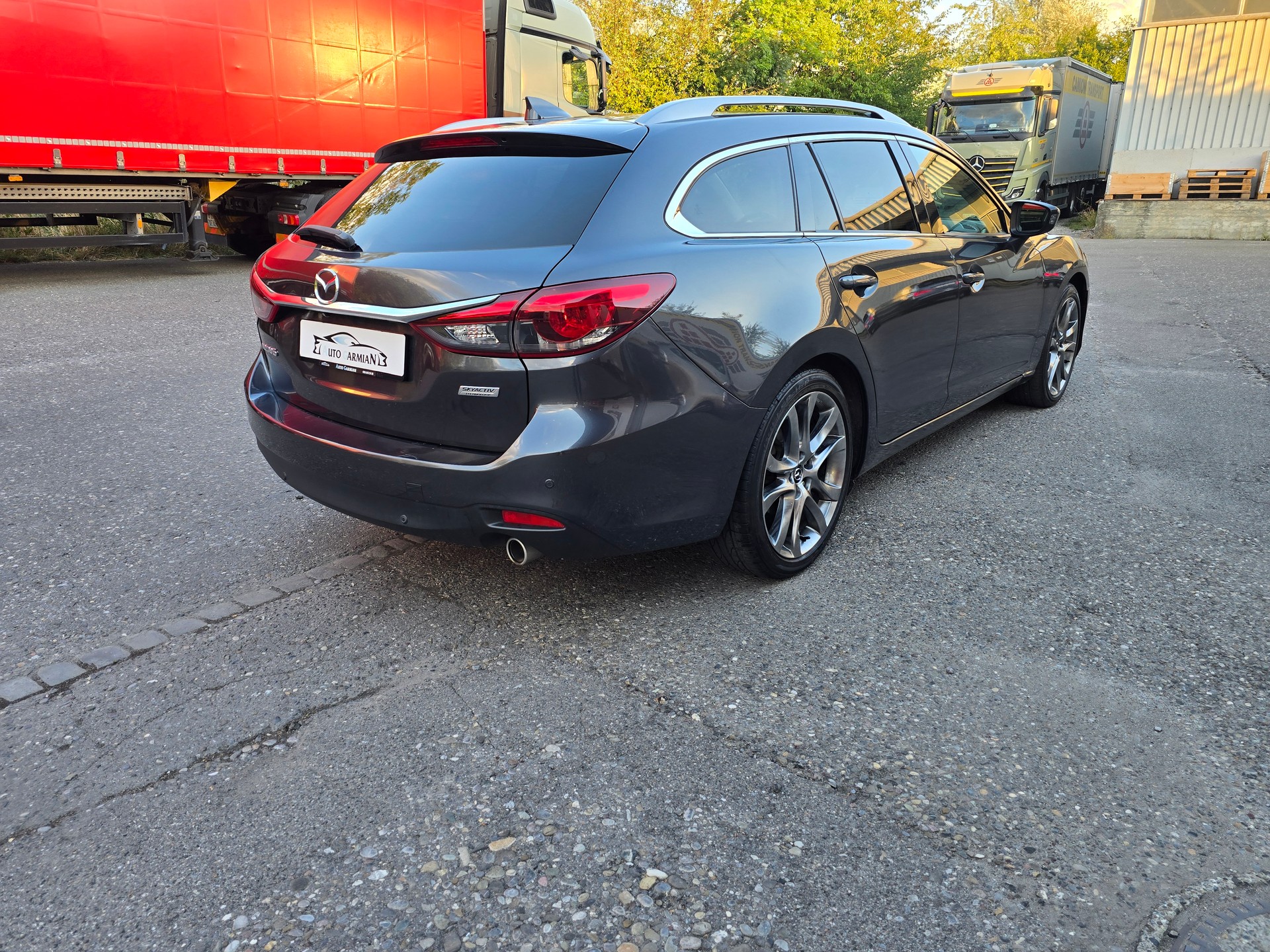 MAZDA 6 Sportwagon 2.2 D 16V HP Revolution-image-5