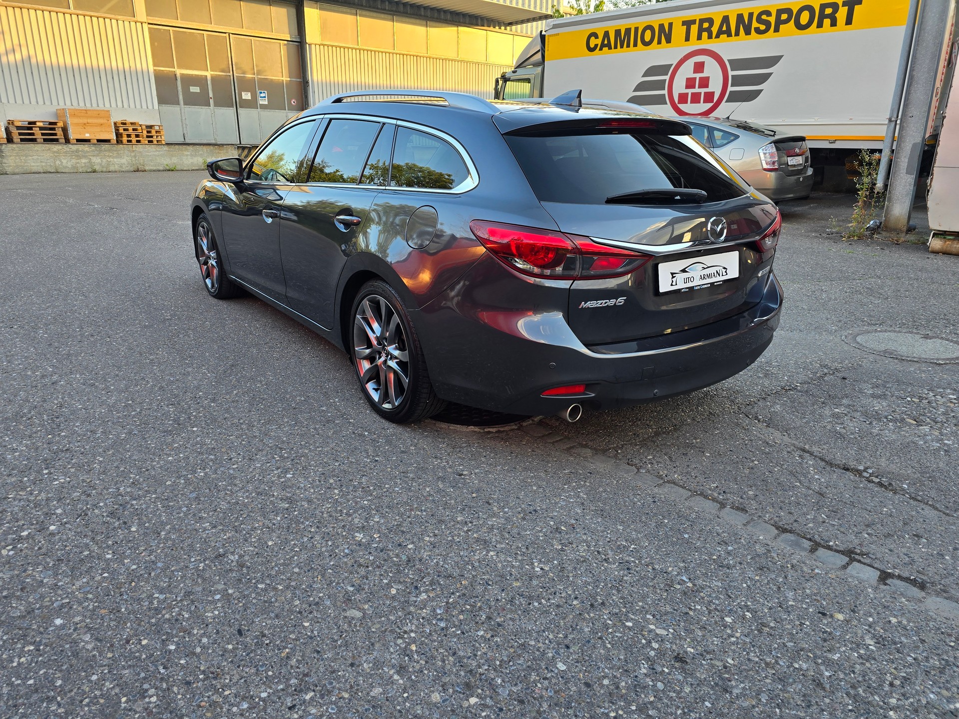 MAZDA 6 Sportwagon 2.2 D 16V HP Revolution-image-4