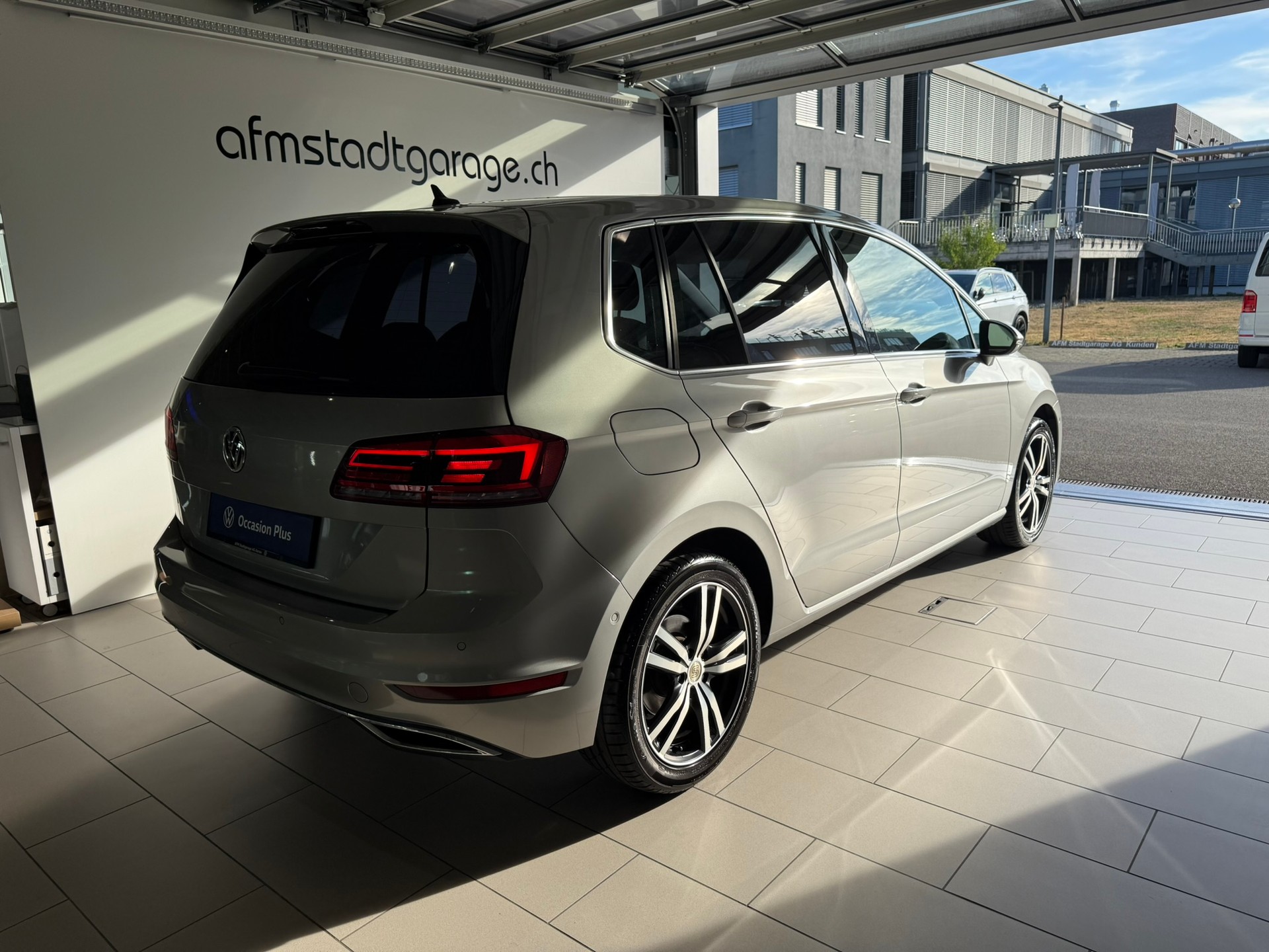 VW Golf Sportsvan 1.5 TSI EVO Highline DSG-image-5