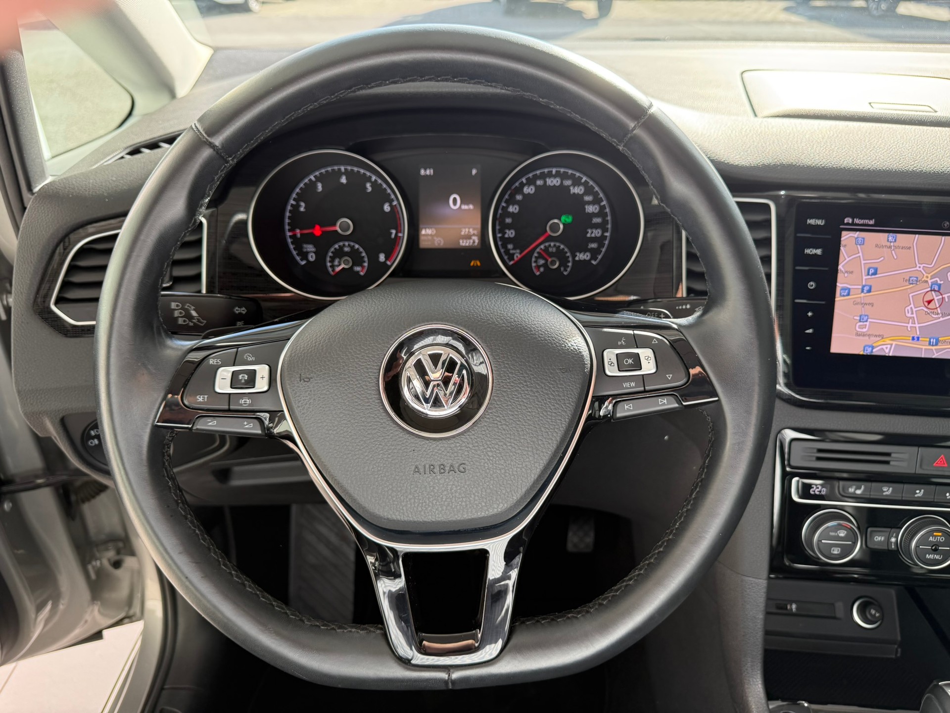 VW Golf Sportsvan 1.5 TSI EVO Highline DSG-image-9