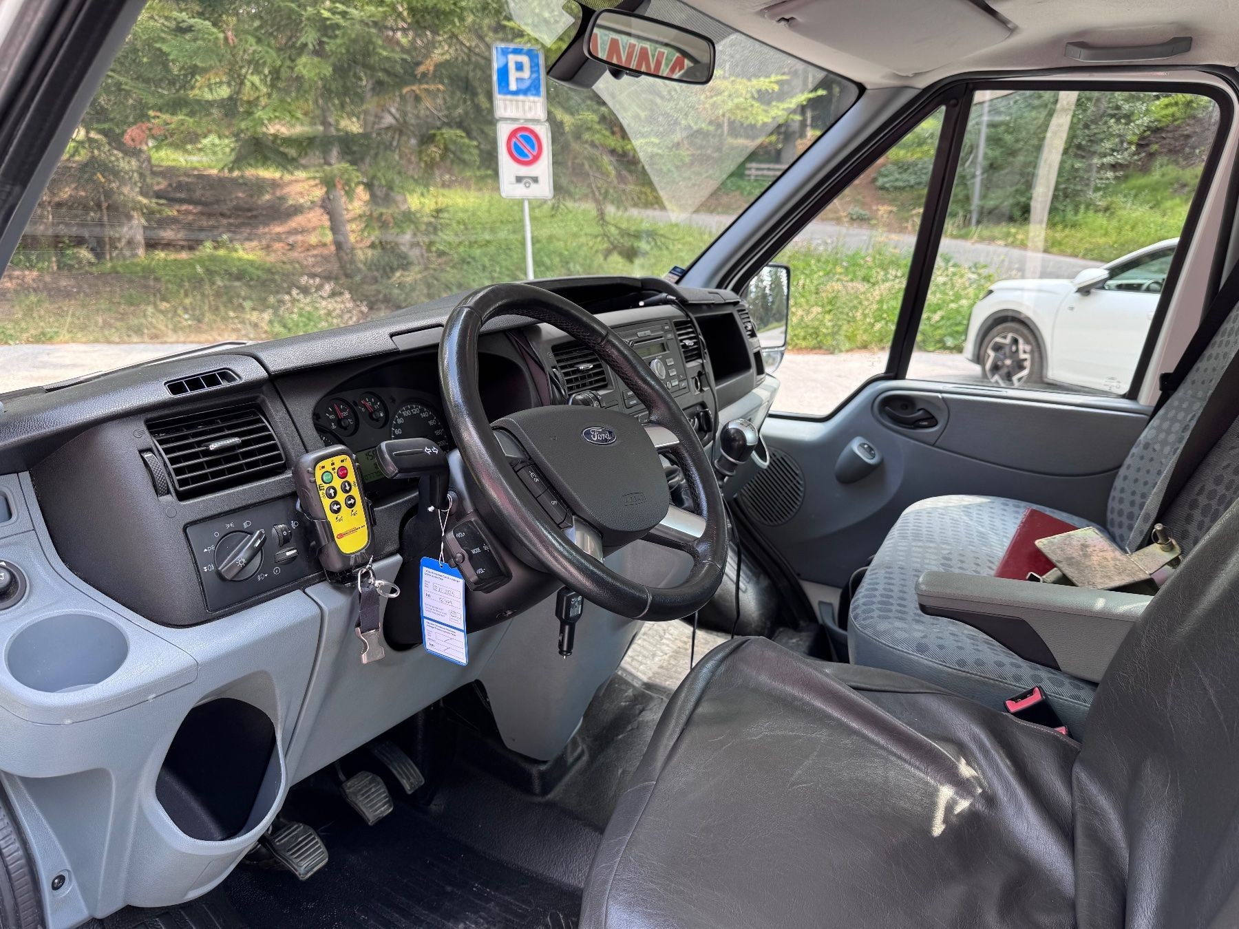 FORD Transit 300M Trend-image-4