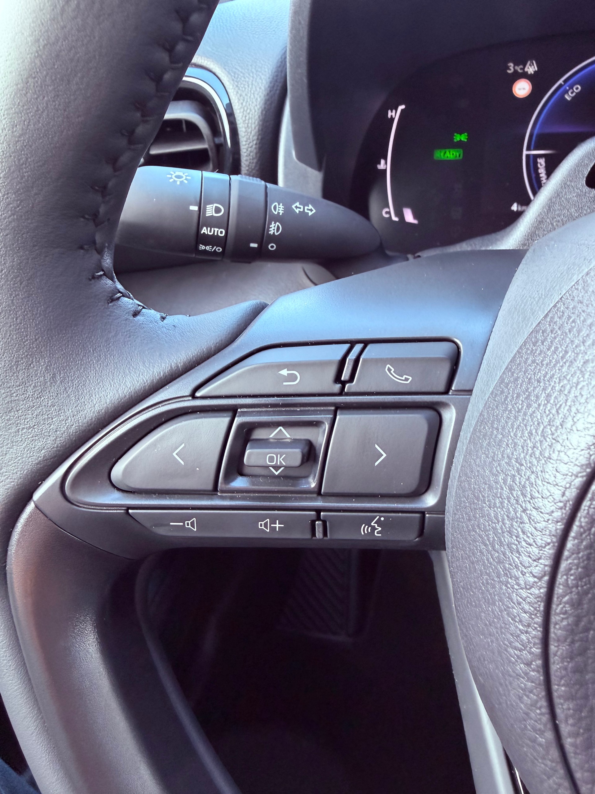 TOYOTA Yaris Cross 1.5 Trend AWDi e-CVT-image-22