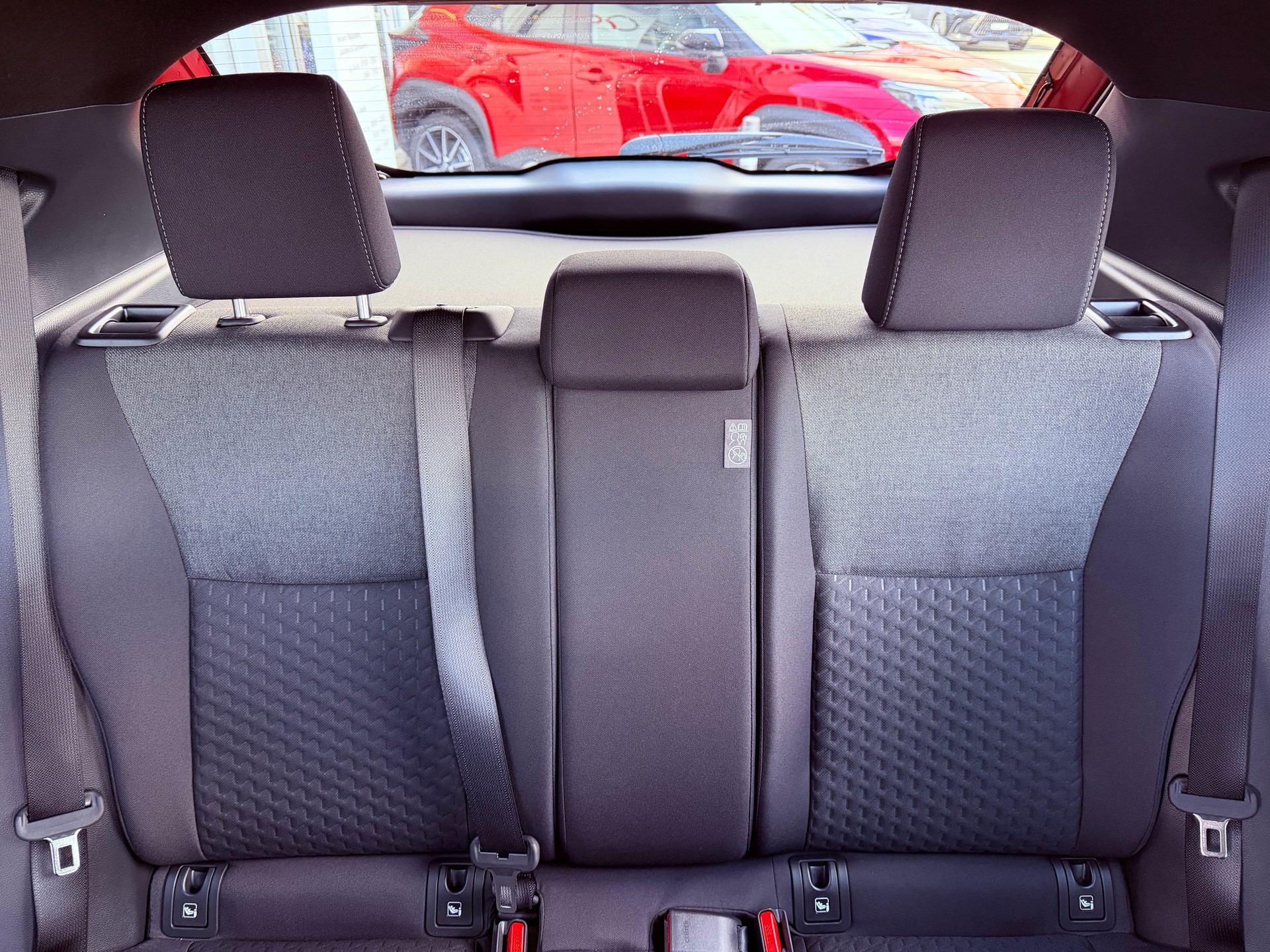 TOYOTA Yaris Cross 1.5 Trend AWDi e-CVT-image-11