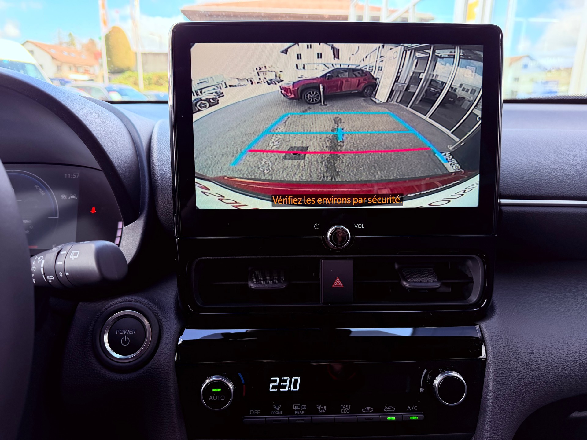 TOYOTA Yaris Cross 1.5 Trend AWDi e-CVT-image-26