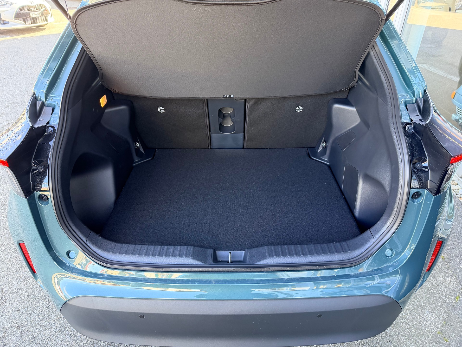 TOYOTA Yaris Cross 1.5 Trend AWDi e-CVT-image-9
