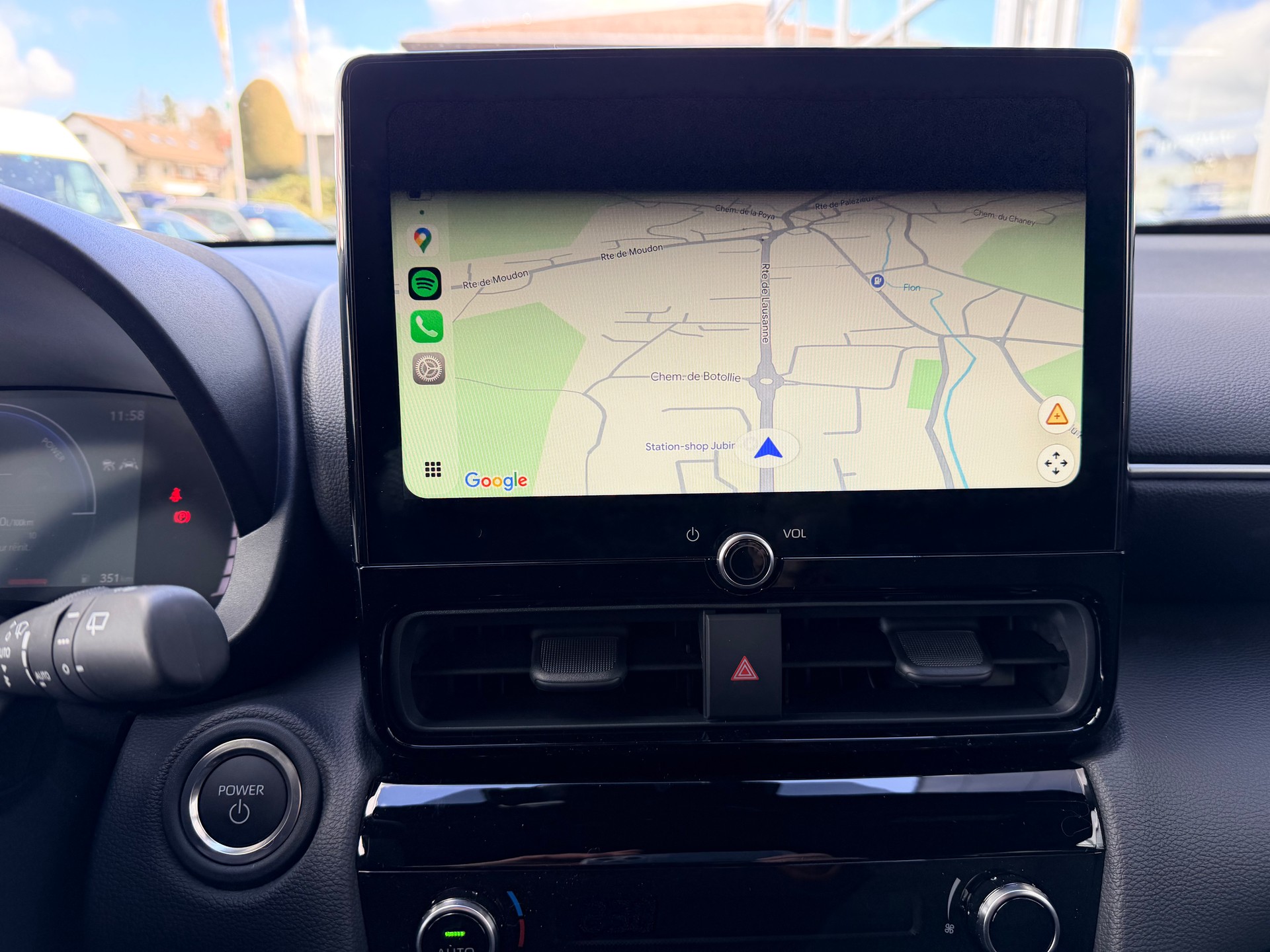 TOYOTA Yaris Cross 1.5 Trend AWDi e-CVT-image-27