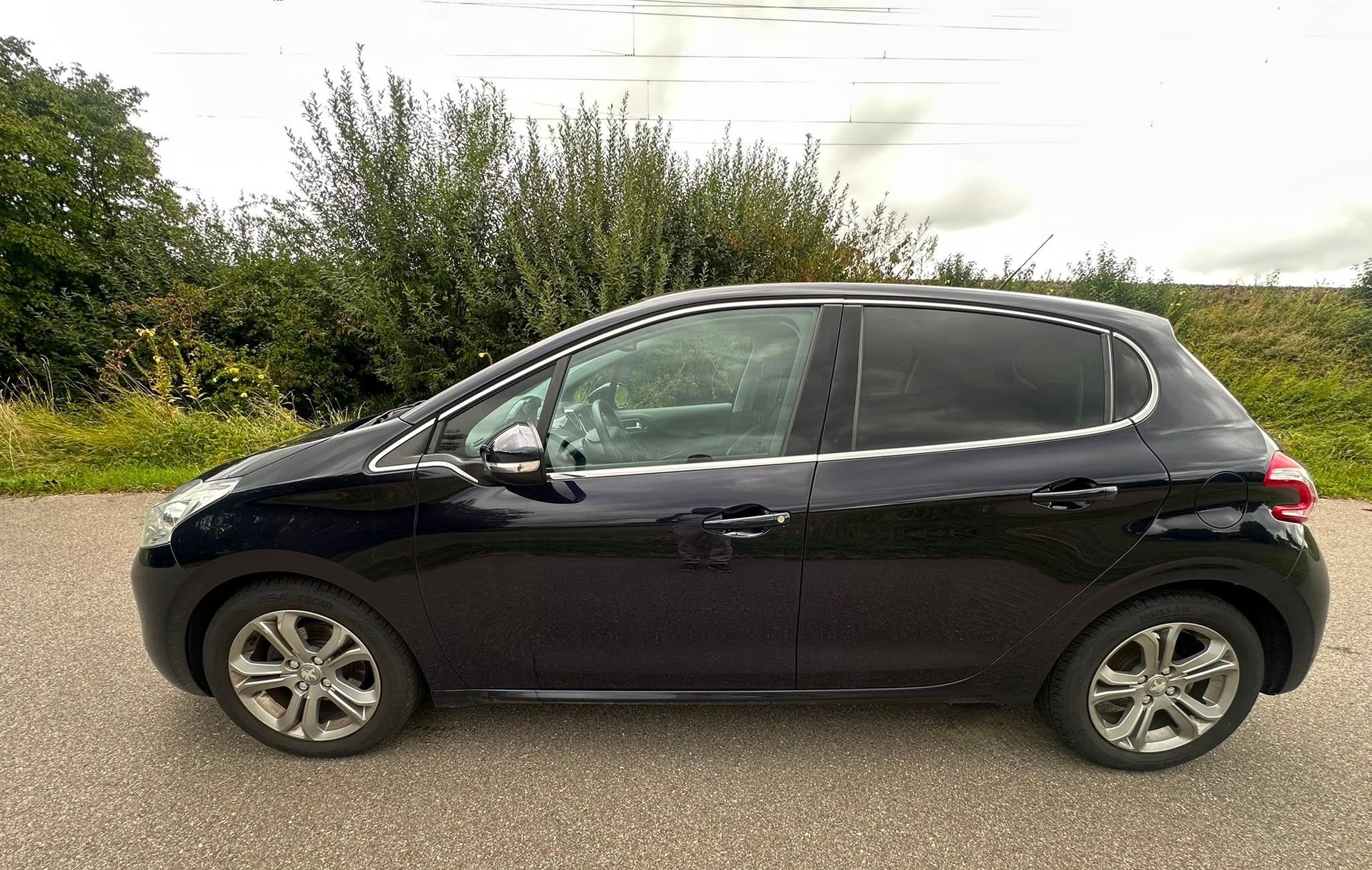 PEUGEOT 208 1.6 VTI Allure Automatik-image-1