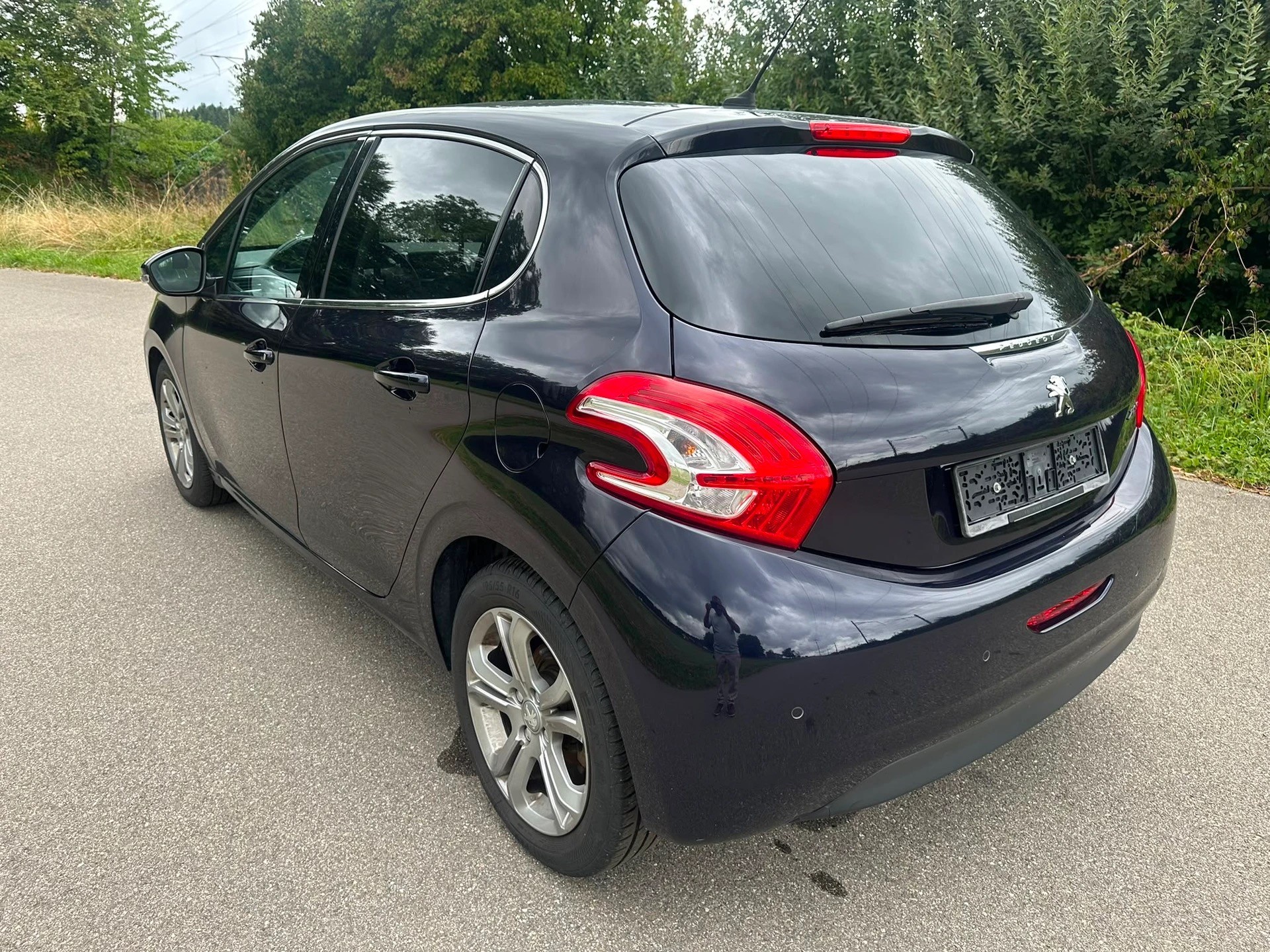 PEUGEOT 208 1.6 VTI Allure Automatik-image-5