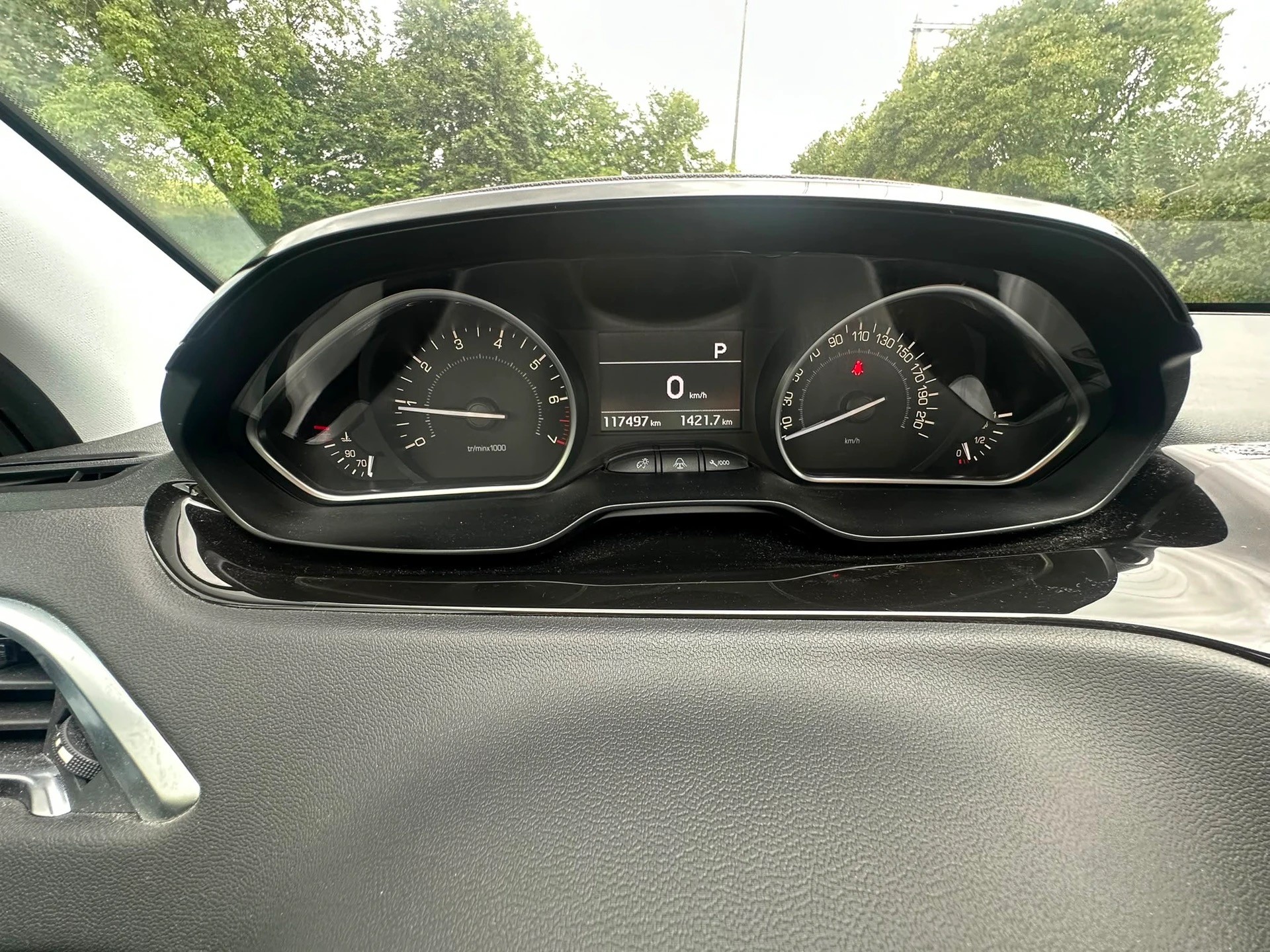 PEUGEOT 208 1.6 VTI Allure Automatik-image-10