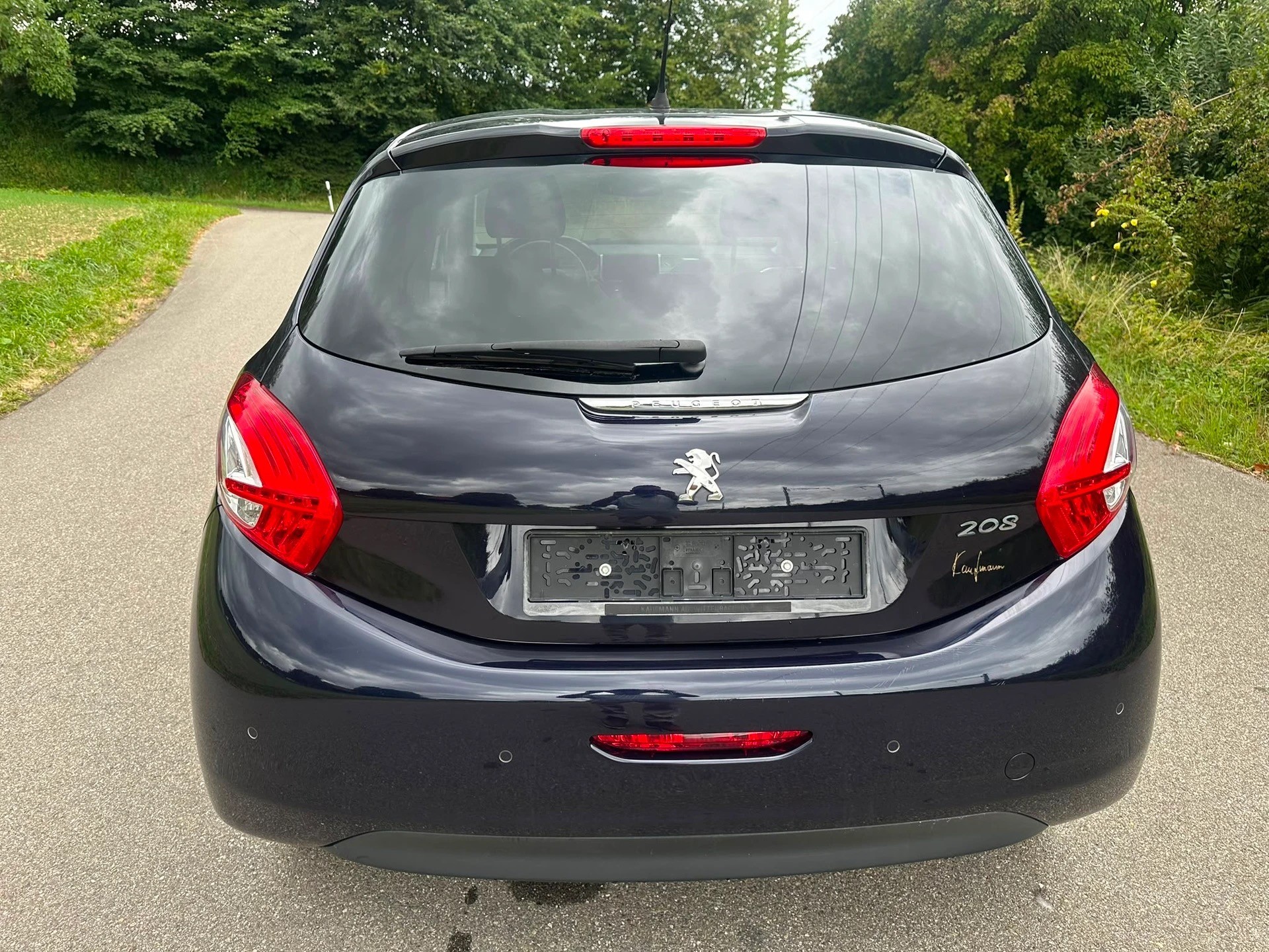 PEUGEOT 208 1.6 VTI Allure Automatik-image-6