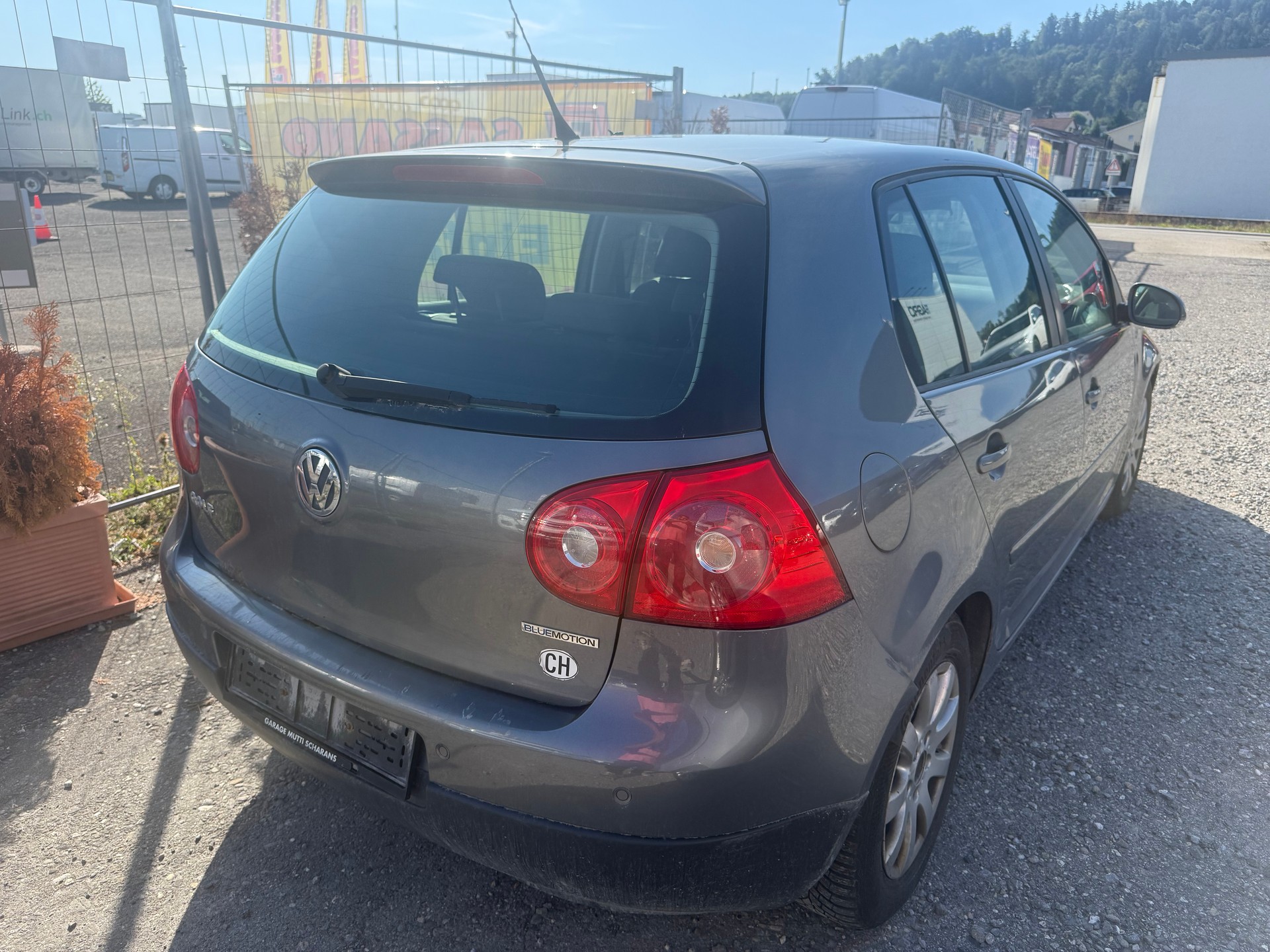 VW Golf 1.9TDI Sportline 4Motion-image-2