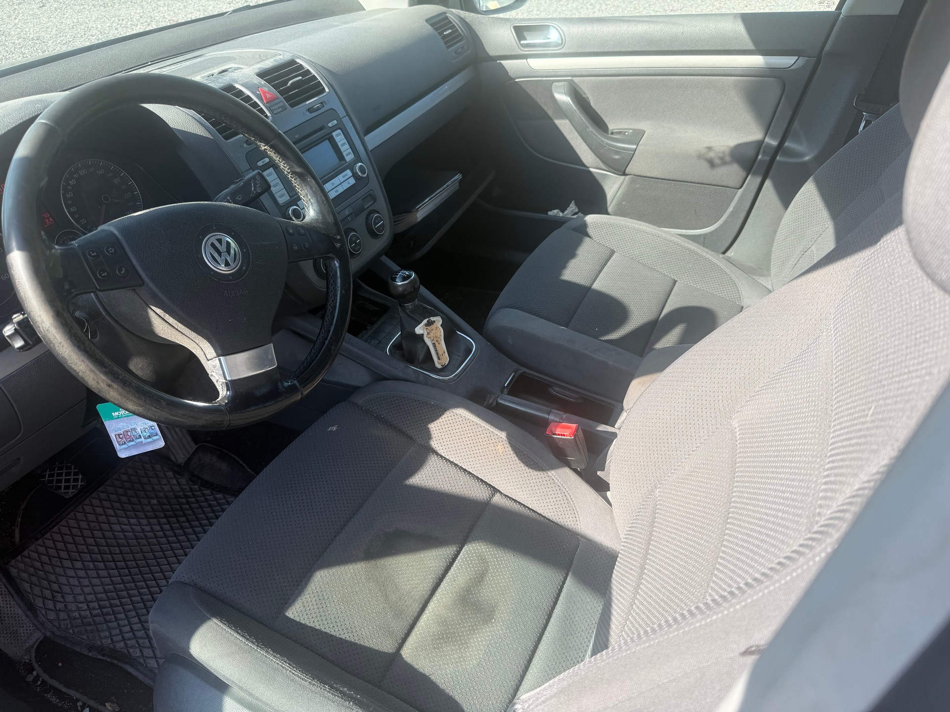 VW Golf 1.9TDI Sportline 4Motion-image-3